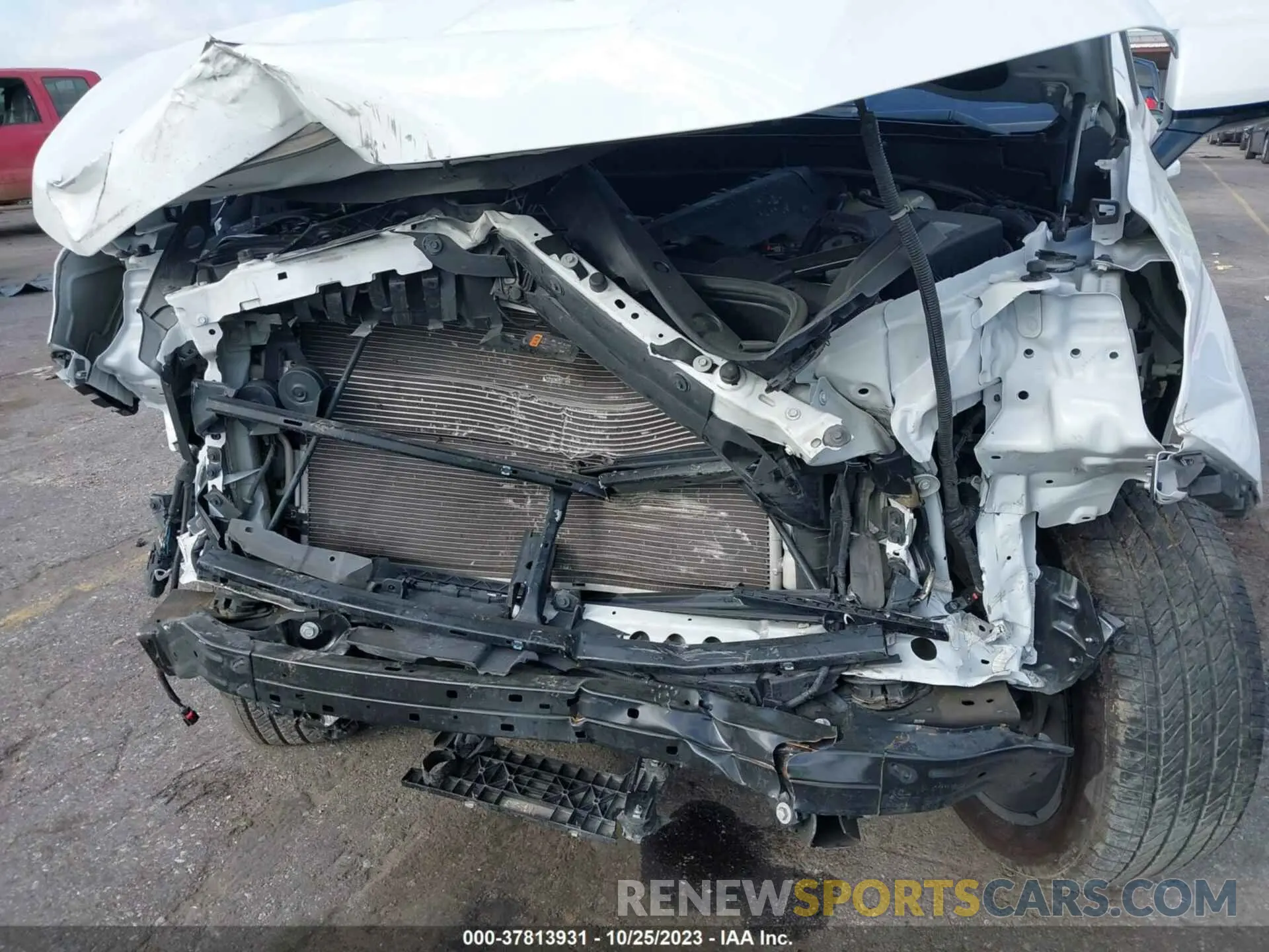 6 Photograph of a damaged car 1GNSCRKD9MR390089 CHEVROLET TAHOE 2021