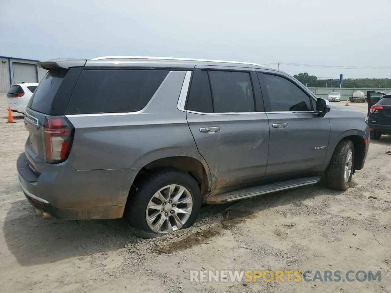 3 Photograph of a damaged car 1GNSCSKD4MR363356 CHEVROLET TAHOE 2021