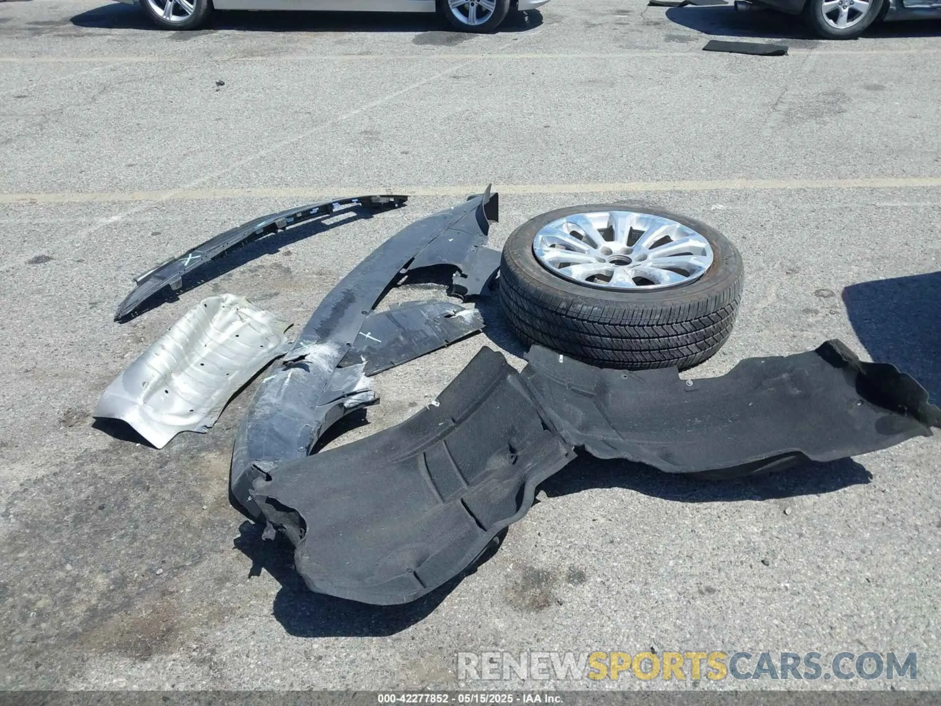 12 Photograph of a damaged car 1GNSCSKD5MR112698 CHEVROLET TAHOE 2021