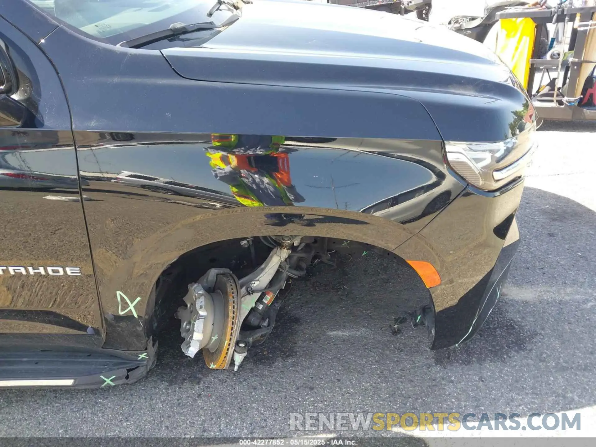 19 Photograph of a damaged car 1GNSCSKD5MR112698 CHEVROLET TAHOE 2021