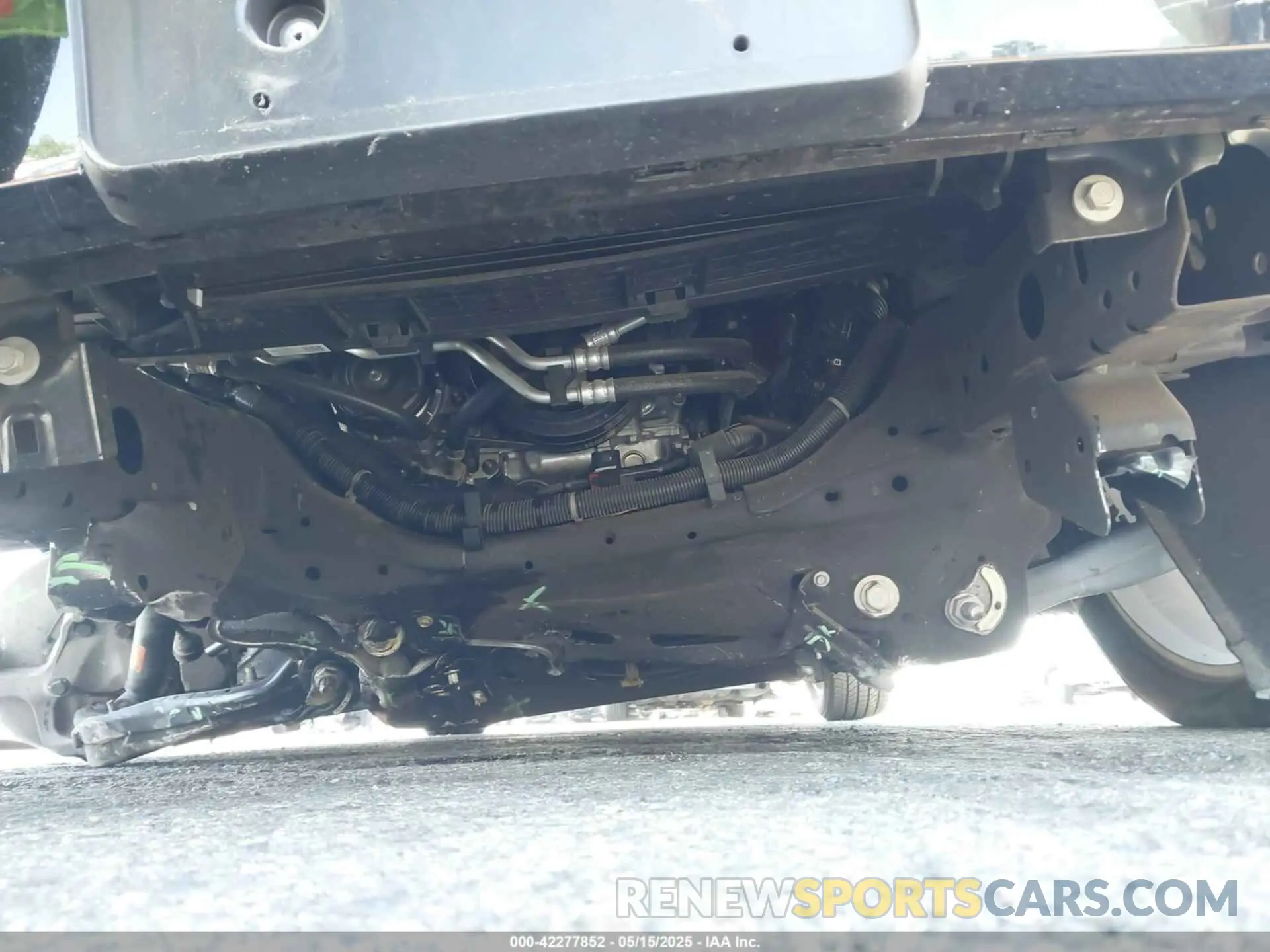 21 Photograph of a damaged car 1GNSCSKD5MR112698 CHEVROLET TAHOE 2021
