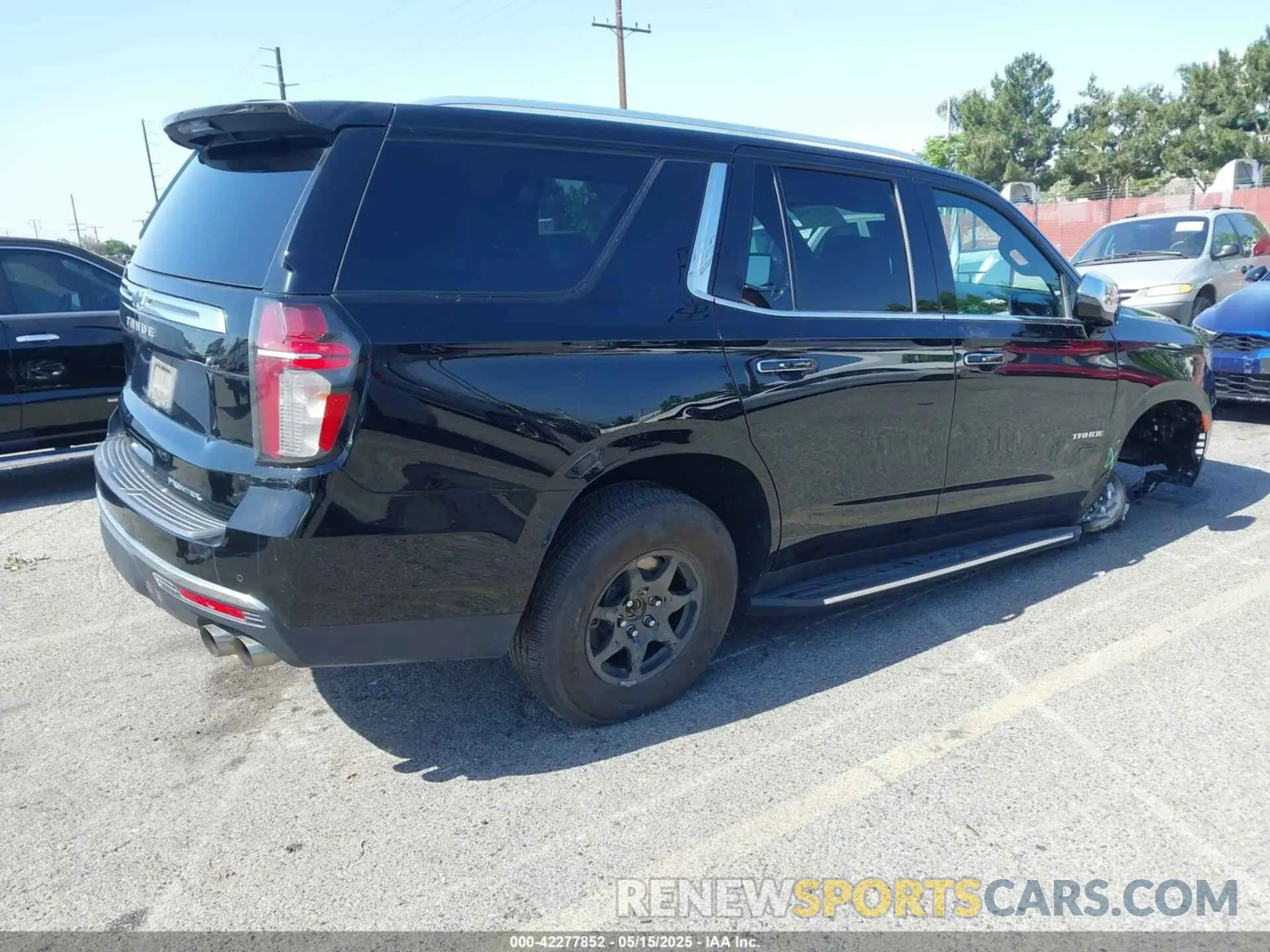 4 Photograph of a damaged car 1GNSCSKD5MR112698 CHEVROLET TAHOE 2021