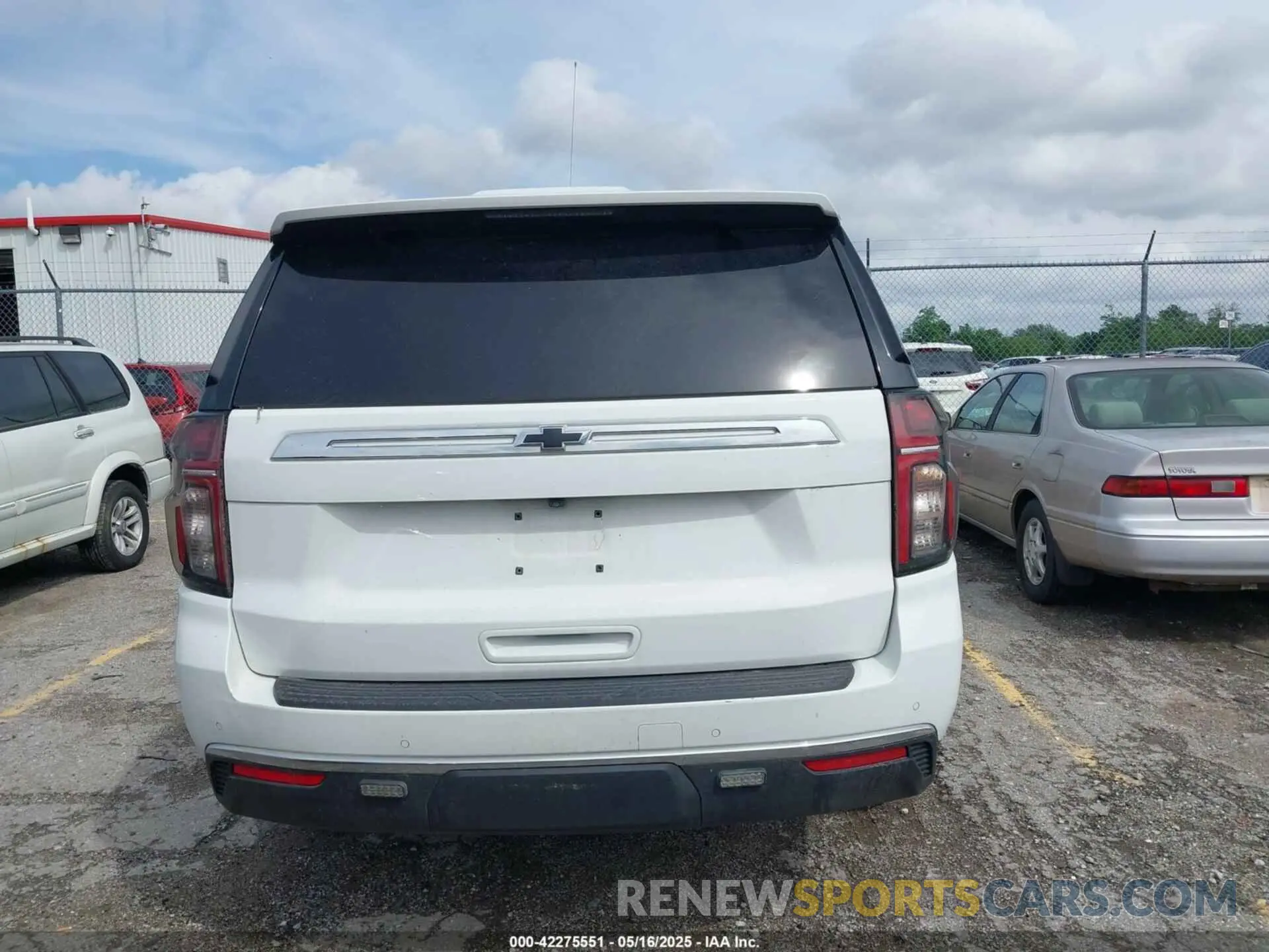 15 Photograph of a damaged car 1GNSKLEDXMR359932 CHEVROLET TAHOE 2021