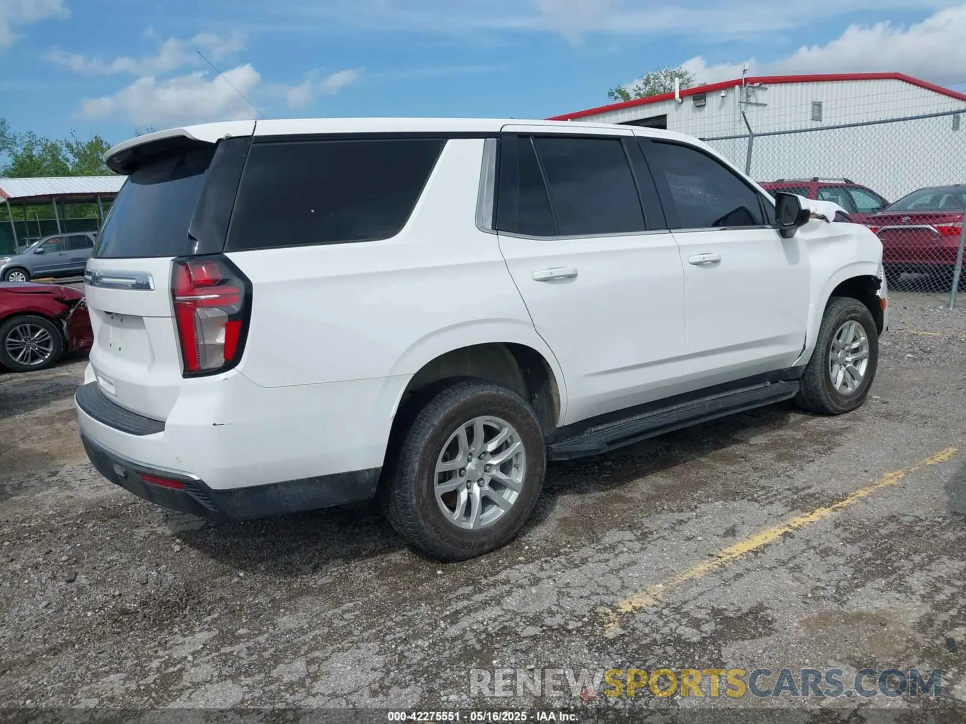 4 Photograph of a damaged car 1GNSKLEDXMR359932 CHEVROLET TAHOE 2021