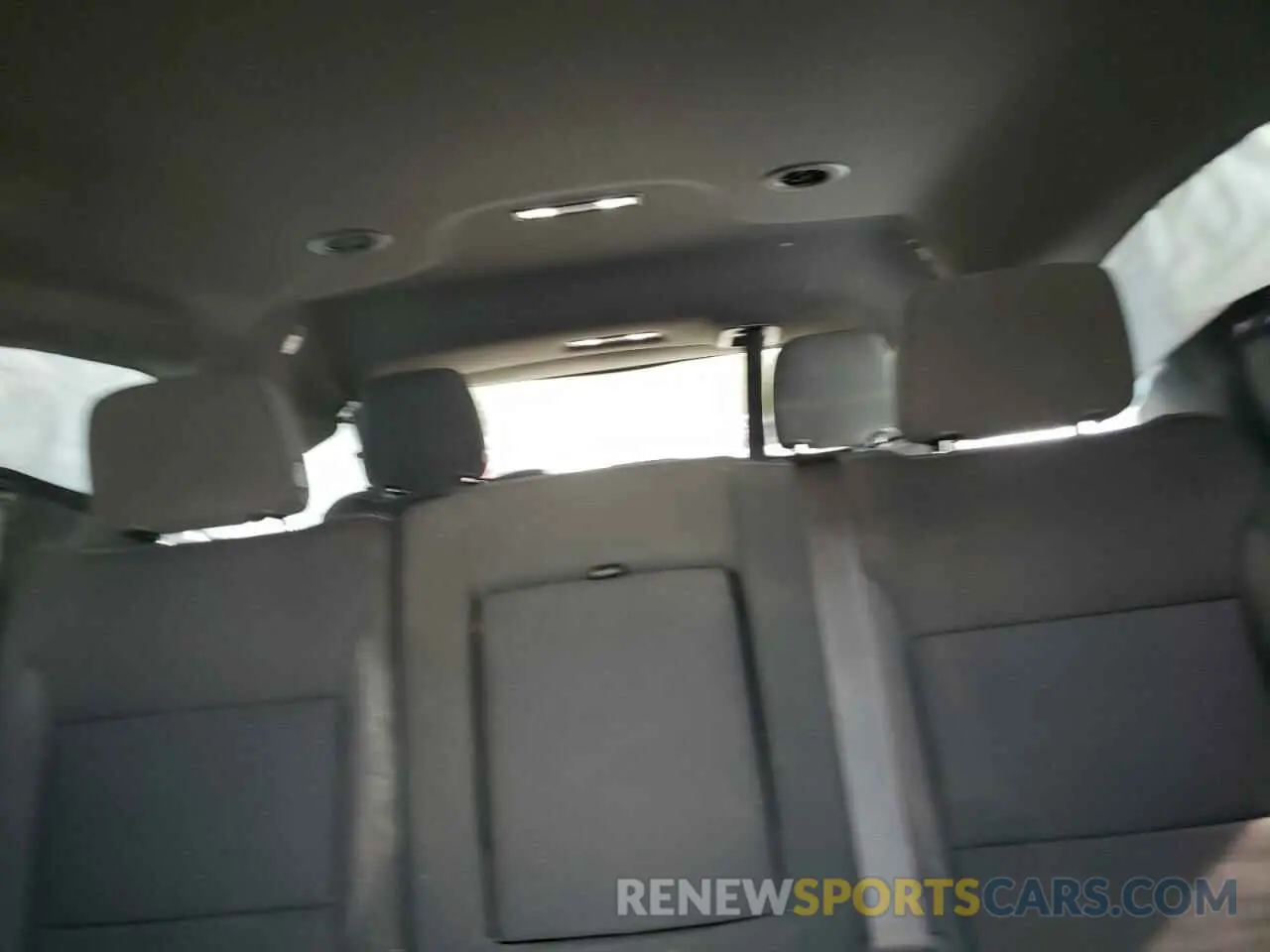10 Photograph of a damaged car 1GNSKMKD0MR315982 CHEVROLET TAHOE 2021