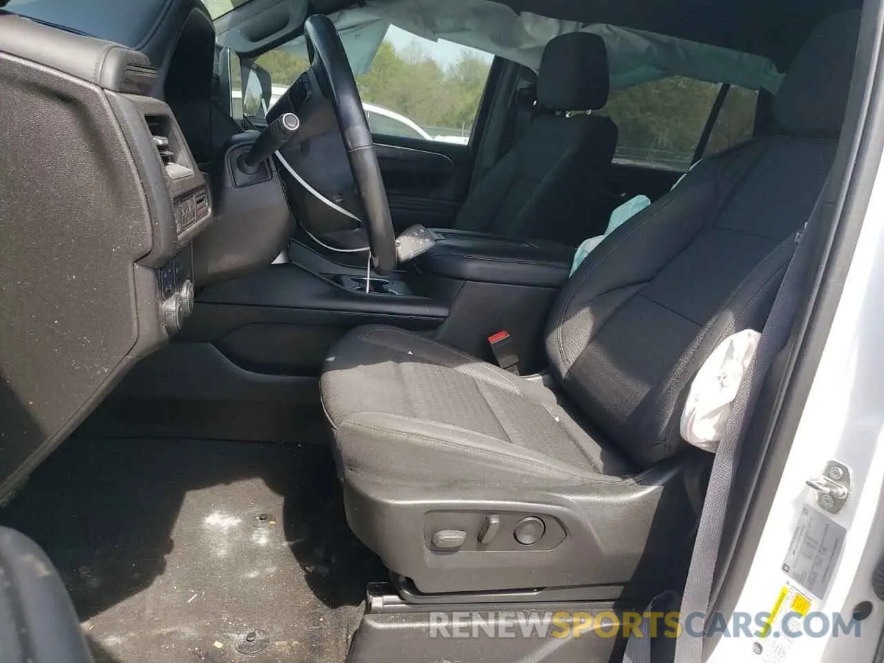 7 Photograph of a damaged car 1GNSKMKD0MR315982 CHEVROLET TAHOE 2021