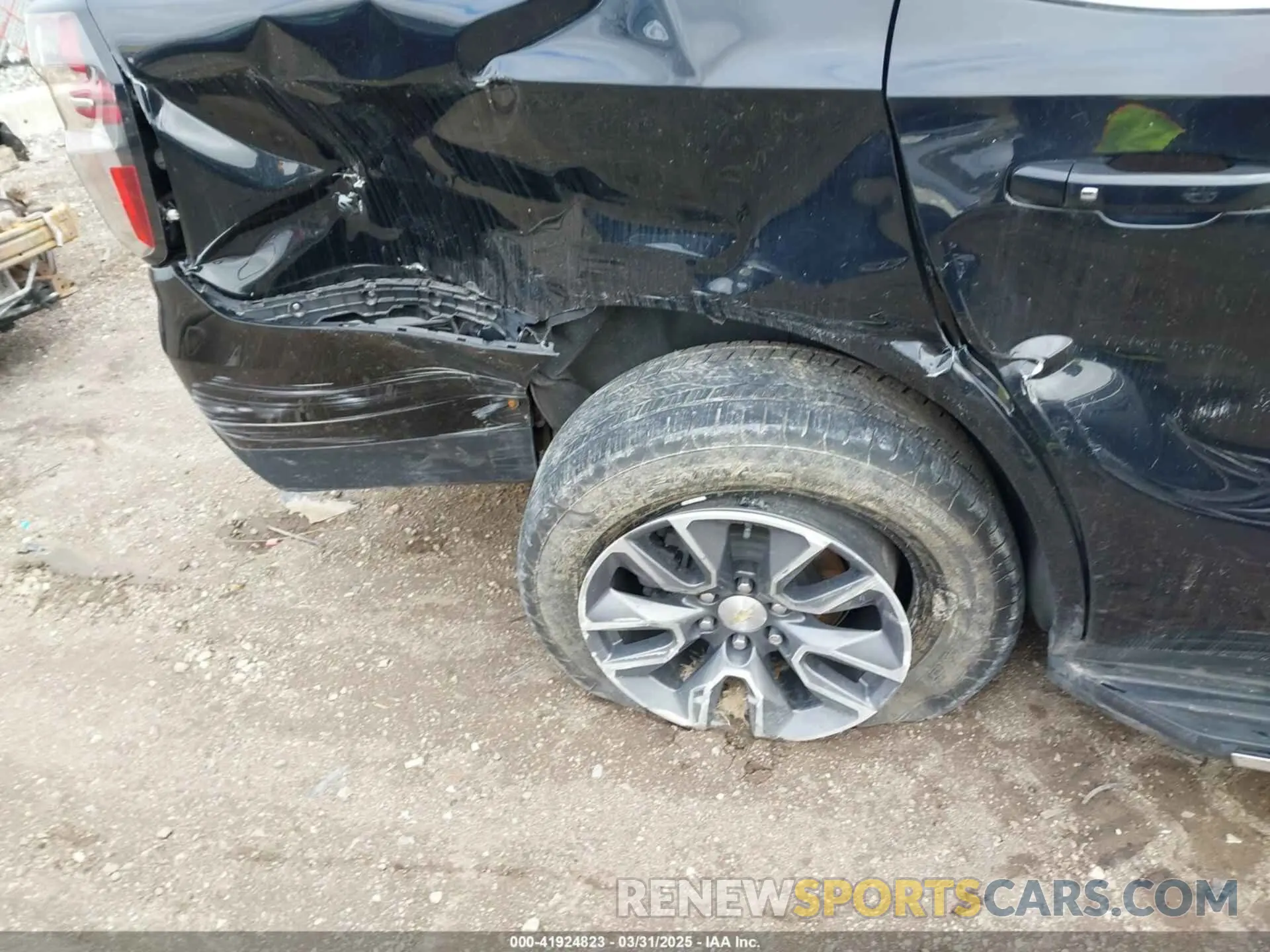 12 Photograph of a damaged car 1GNSKMKD1MR290459 CHEVROLET TAHOE 2021