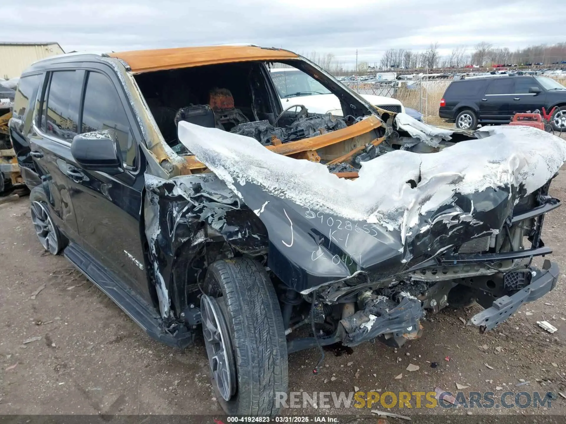 6 Photograph of a damaged car 1GNSKMKD1MR290459 CHEVROLET TAHOE 2021
