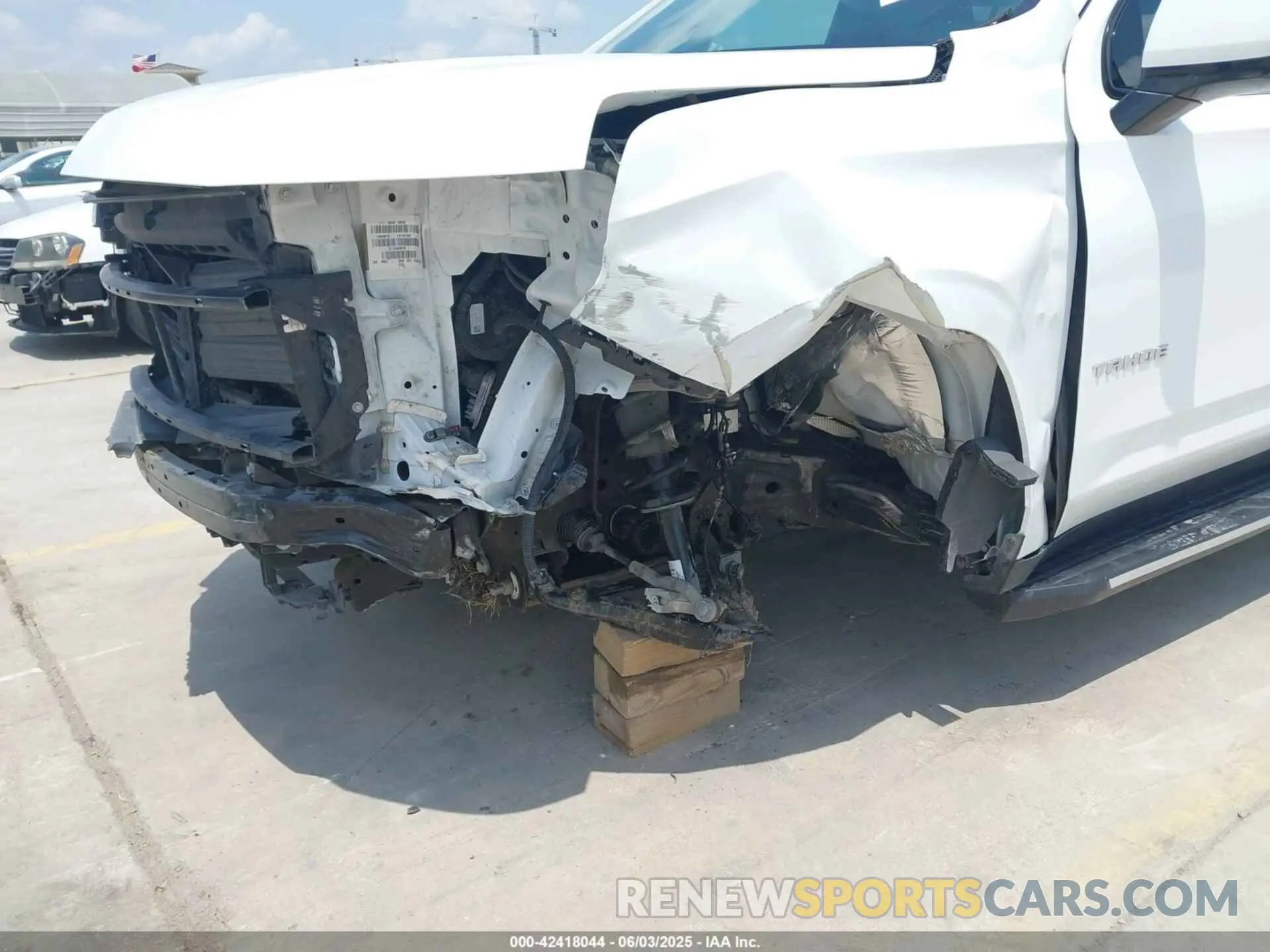 6 Photograph of a damaged car 1GNSKNKD0MR488813 CHEVROLET TAHOE 2021