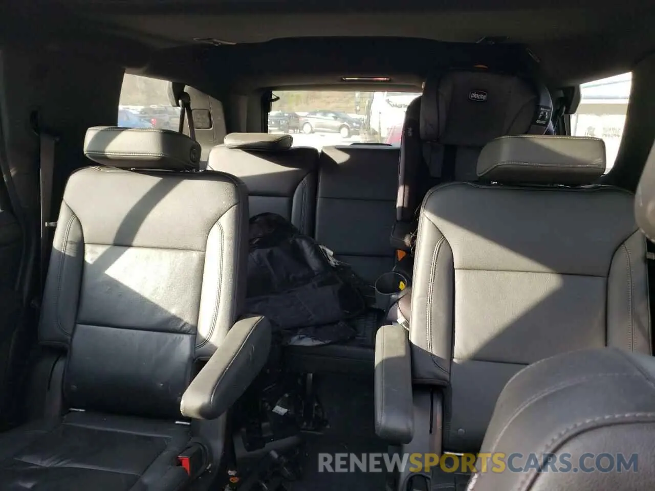 10 Photograph of a damaged car 1GNSKNKD1MR103887 CHEVROLET TAHOE 2021
