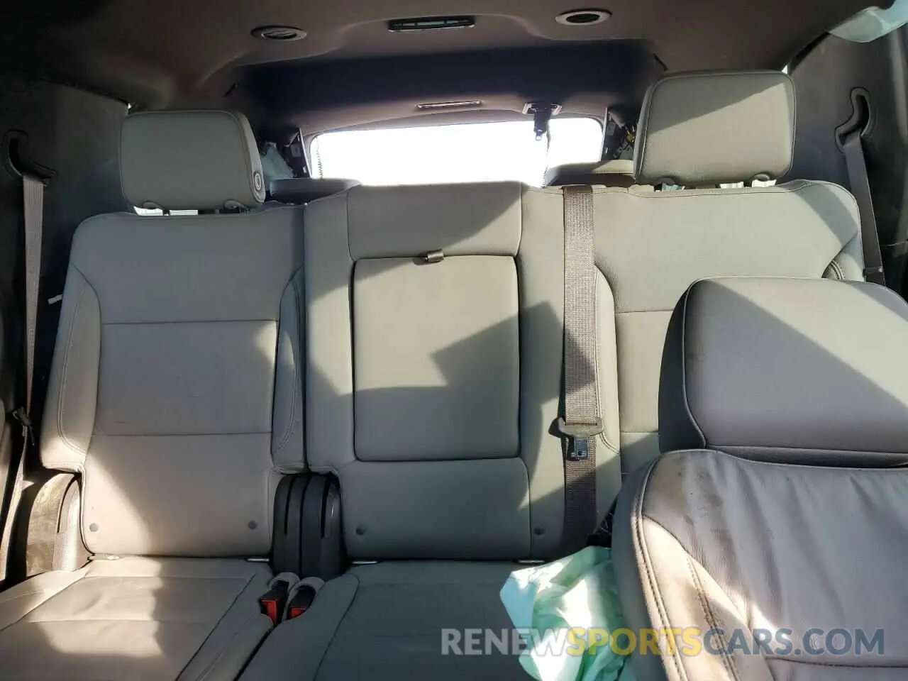 10 Photograph of a damaged car 1GNSKNKD1MR160347 CHEVROLET TAHOE 2021