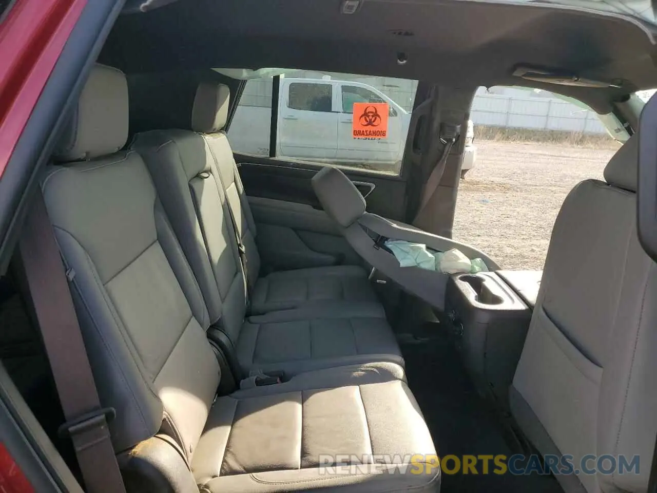 11 Photograph of a damaged car 1GNSKNKD1MR160347 CHEVROLET TAHOE 2021