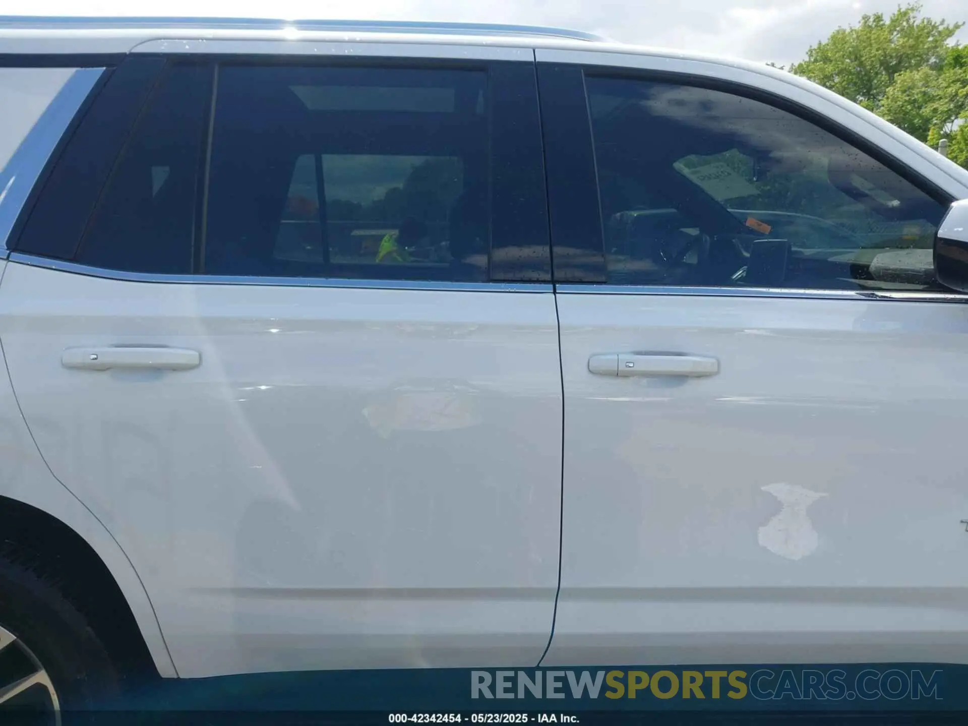 13 Photograph of a damaged car 1GNSKNKD1MR441712 CHEVROLET TAHOE 2021