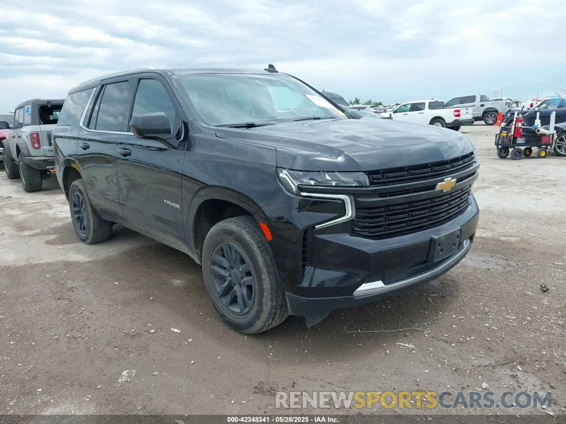 1 Photograph of a damaged car 1GNSKNKD2MR120746 CHEVROLET TAHOE 2021