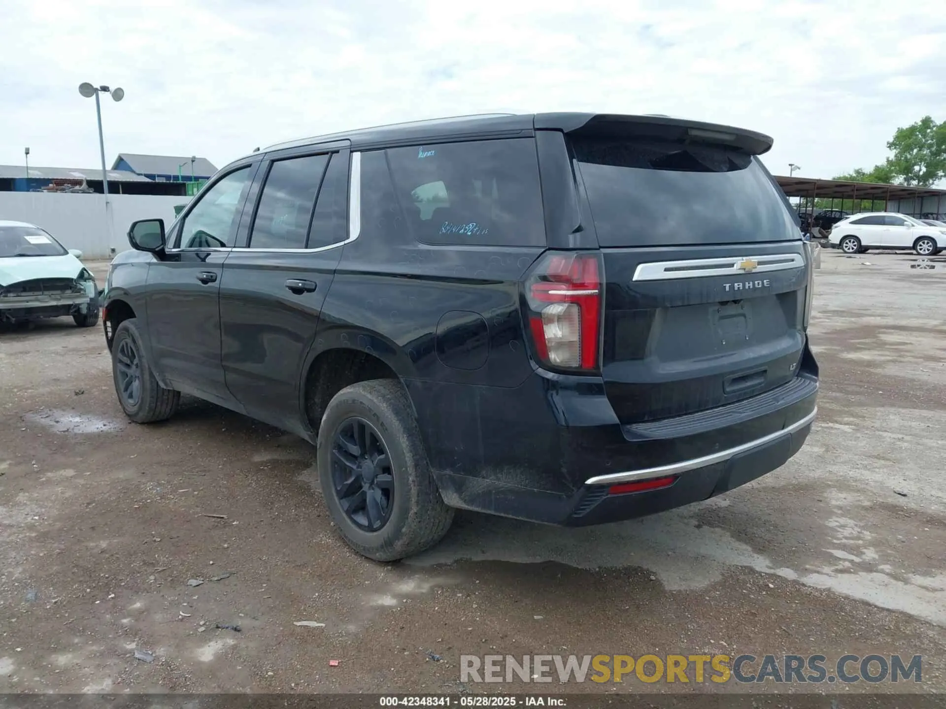 3 Photograph of a damaged car 1GNSKNKD2MR120746 CHEVROLET TAHOE 2021