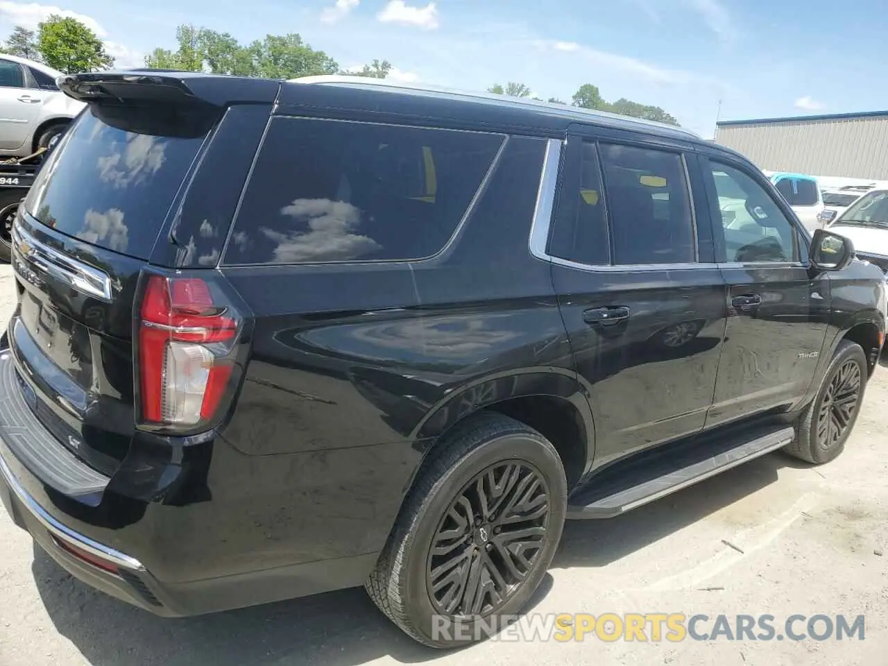3 Photograph of a damaged car 1GNSKNKD4MR262628 CHEVROLET TAHOE 2021