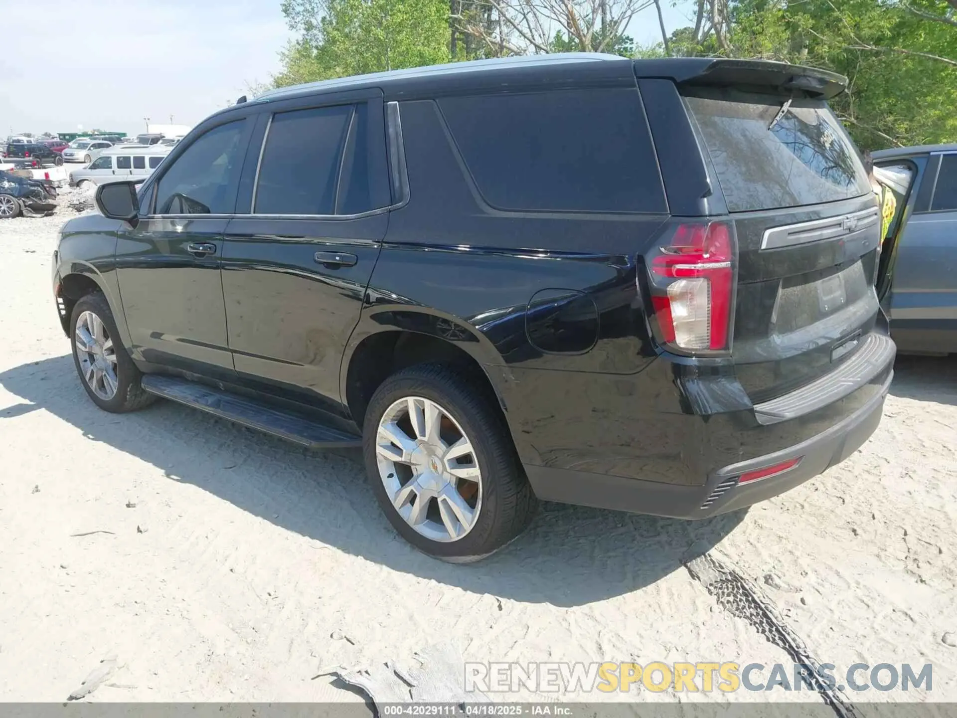 3 Photograph of a damaged car 1GNSKNKD4MR407053 CHEVROLET TAHOE 2021