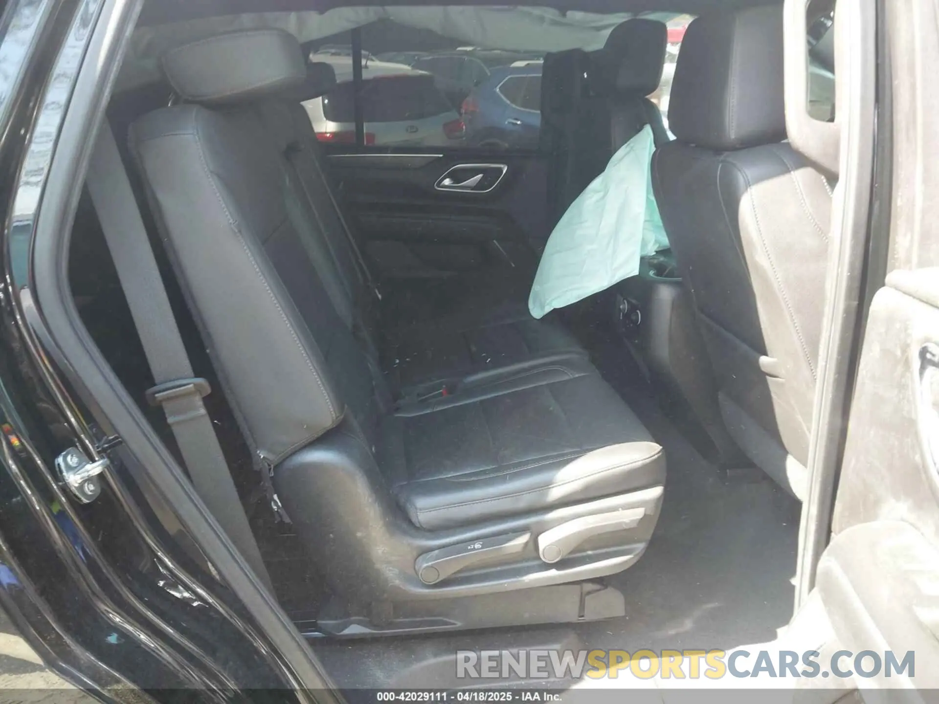 8 Photograph of a damaged car 1GNSKNKD4MR407053 CHEVROLET TAHOE 2021