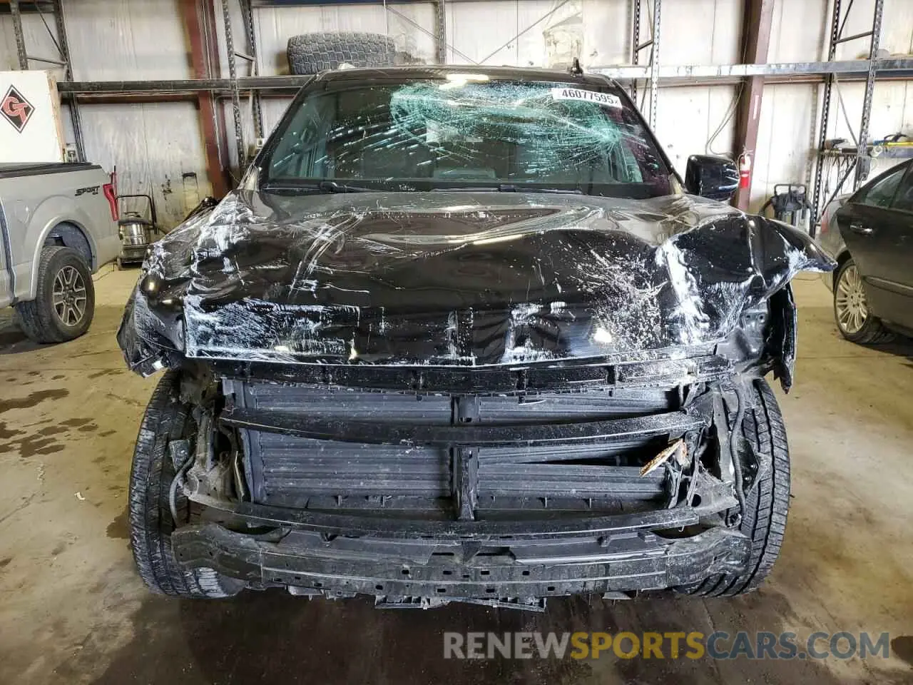 5 Photograph of a damaged car 1GNSKNKD8MR394503 CHEVROLET TAHOE 2021
