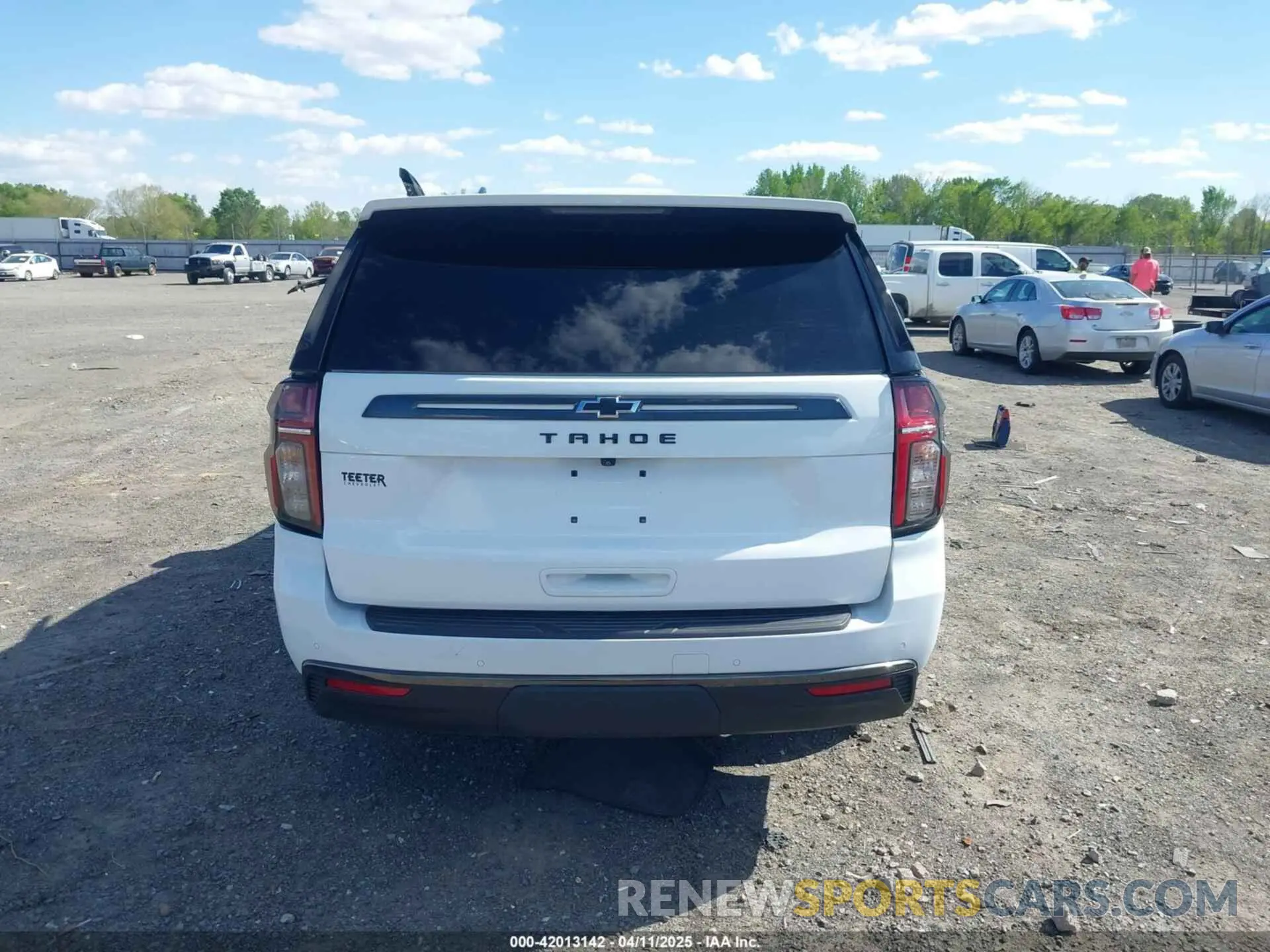 16 Photograph of a damaged car 1GNSKPKD0MR160223 CHEVROLET TAHOE 2021