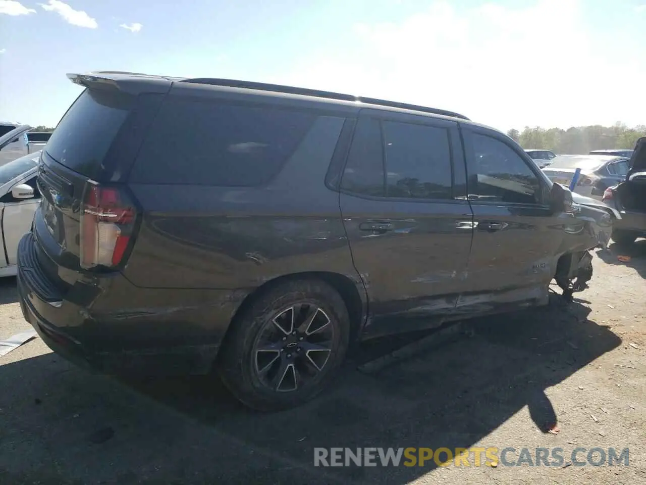 3 Photograph of a damaged car 1GNSKPKD0MR285724 CHEVROLET TAHOE 2021