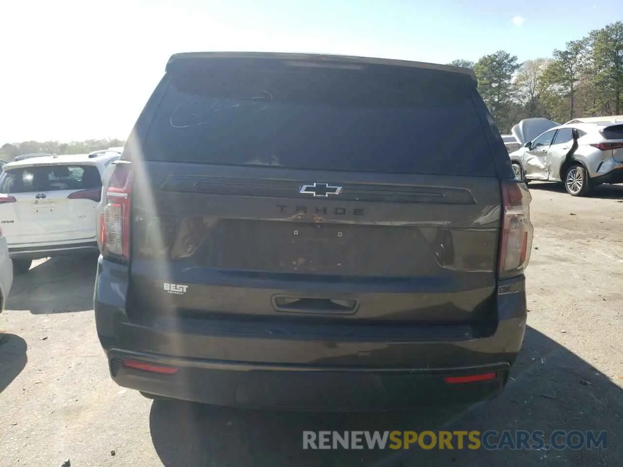 6 Photograph of a damaged car 1GNSKPKD0MR285724 CHEVROLET TAHOE 2021