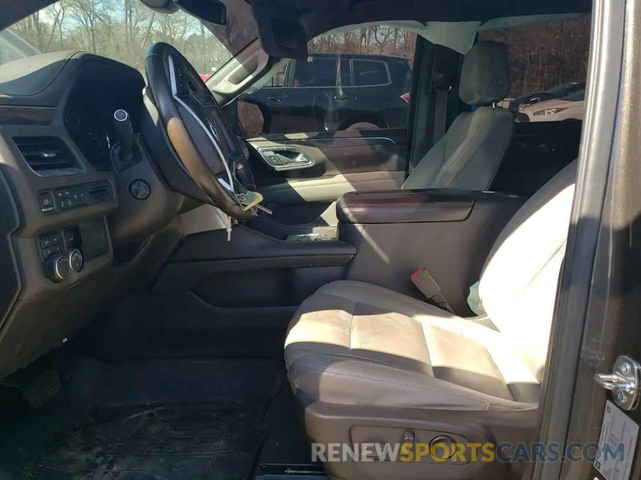 7 Photograph of a damaged car 1GNSKPKD0MR285724 CHEVROLET TAHOE 2021