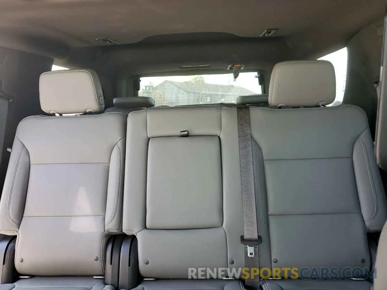 10 Photograph of a damaged car 1GNSKPKD0MR397374 CHEVROLET TAHOE 2021
