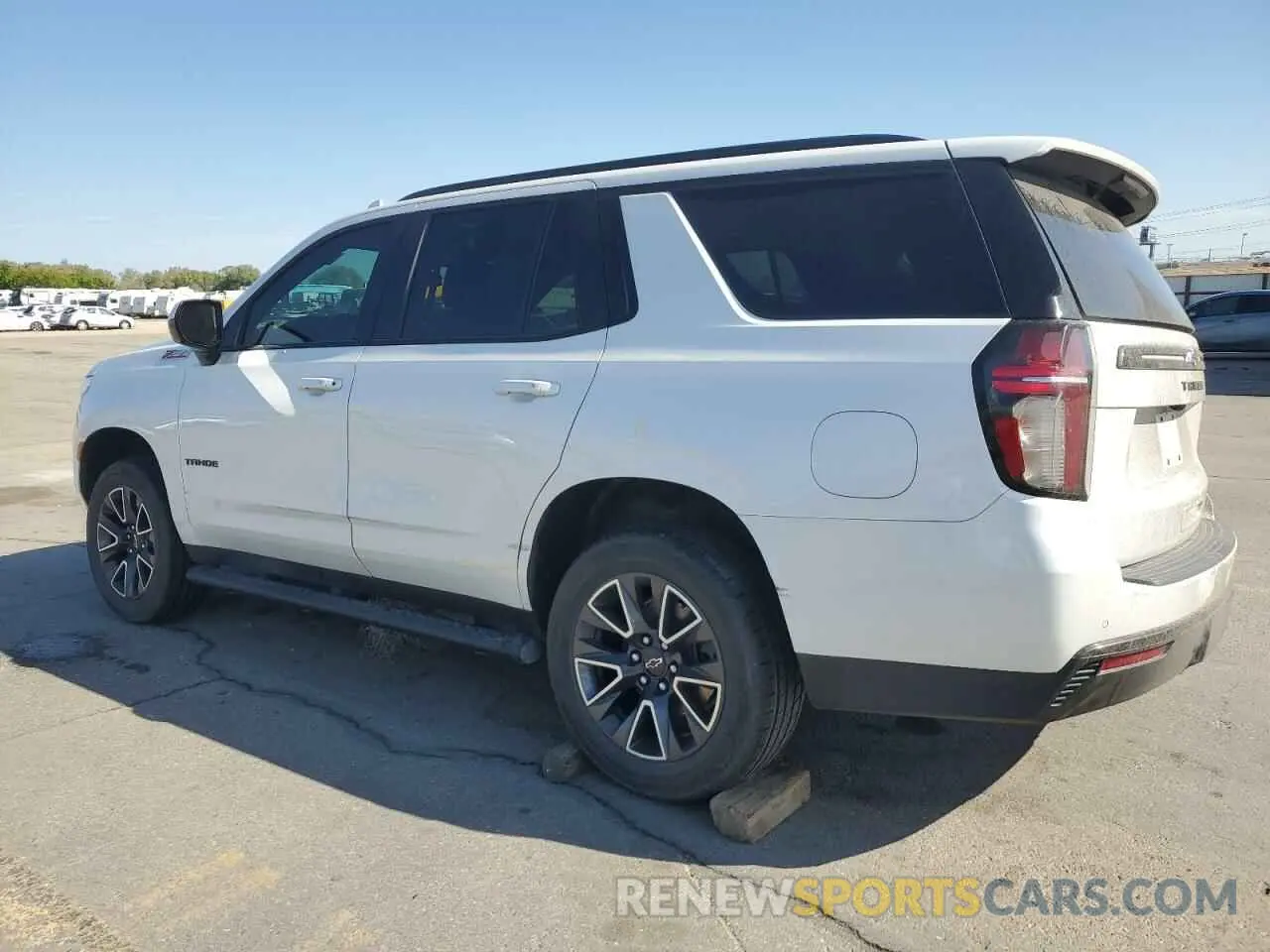 2 Photograph of a damaged car 1GNSKPKD0MR397374 CHEVROLET TAHOE 2021
