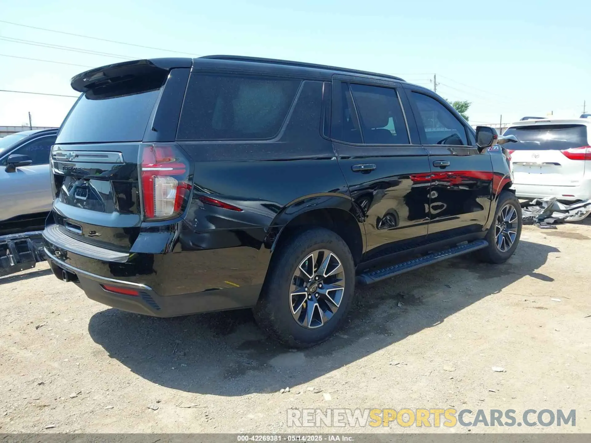 4 Photograph of a damaged car 1GNSKPKD1MR313689 CHEVROLET TAHOE 2021