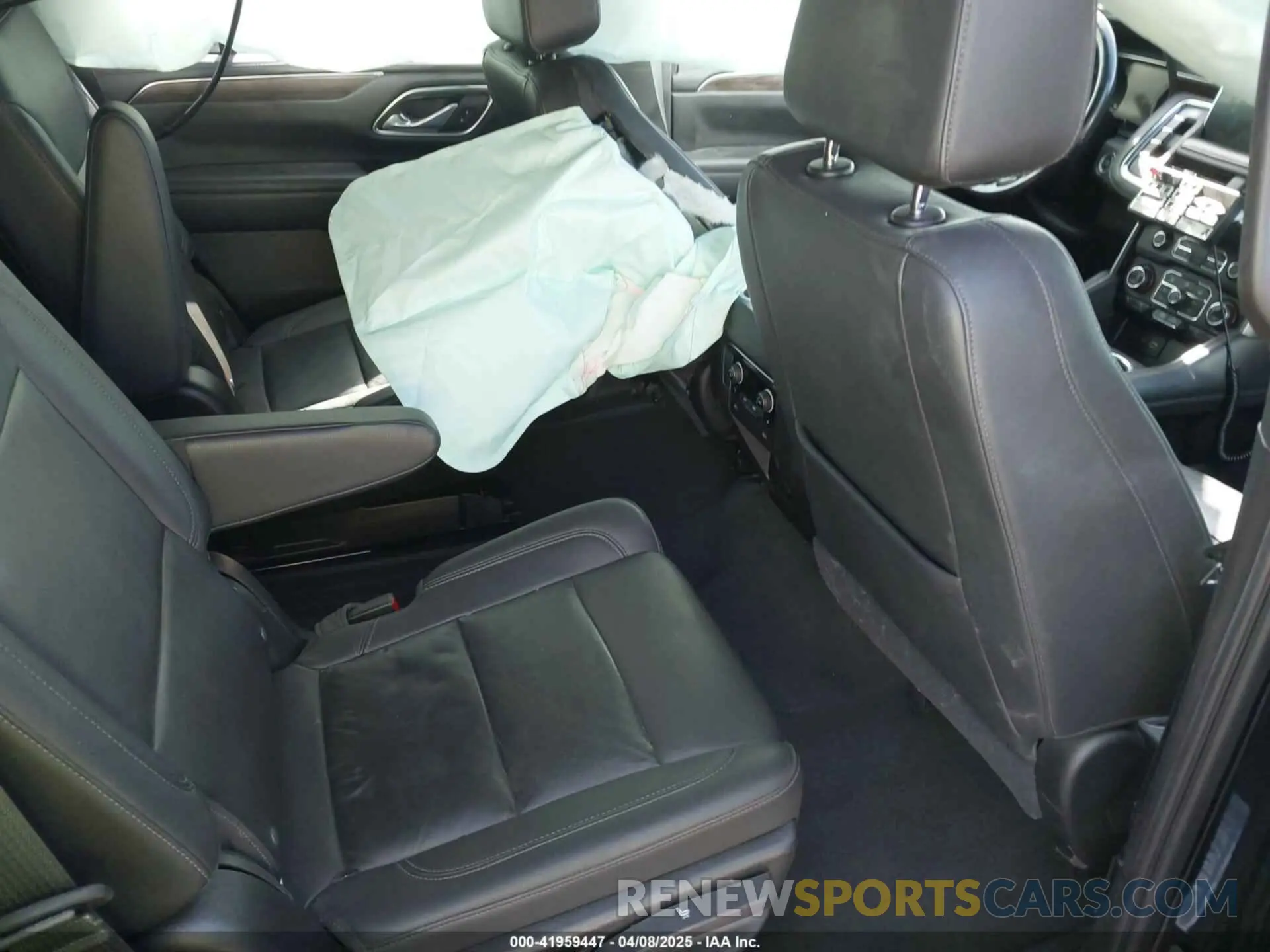 8 Photograph of a damaged car 1GNSKPKD4MR266321 CHEVROLET TAHOE 2021