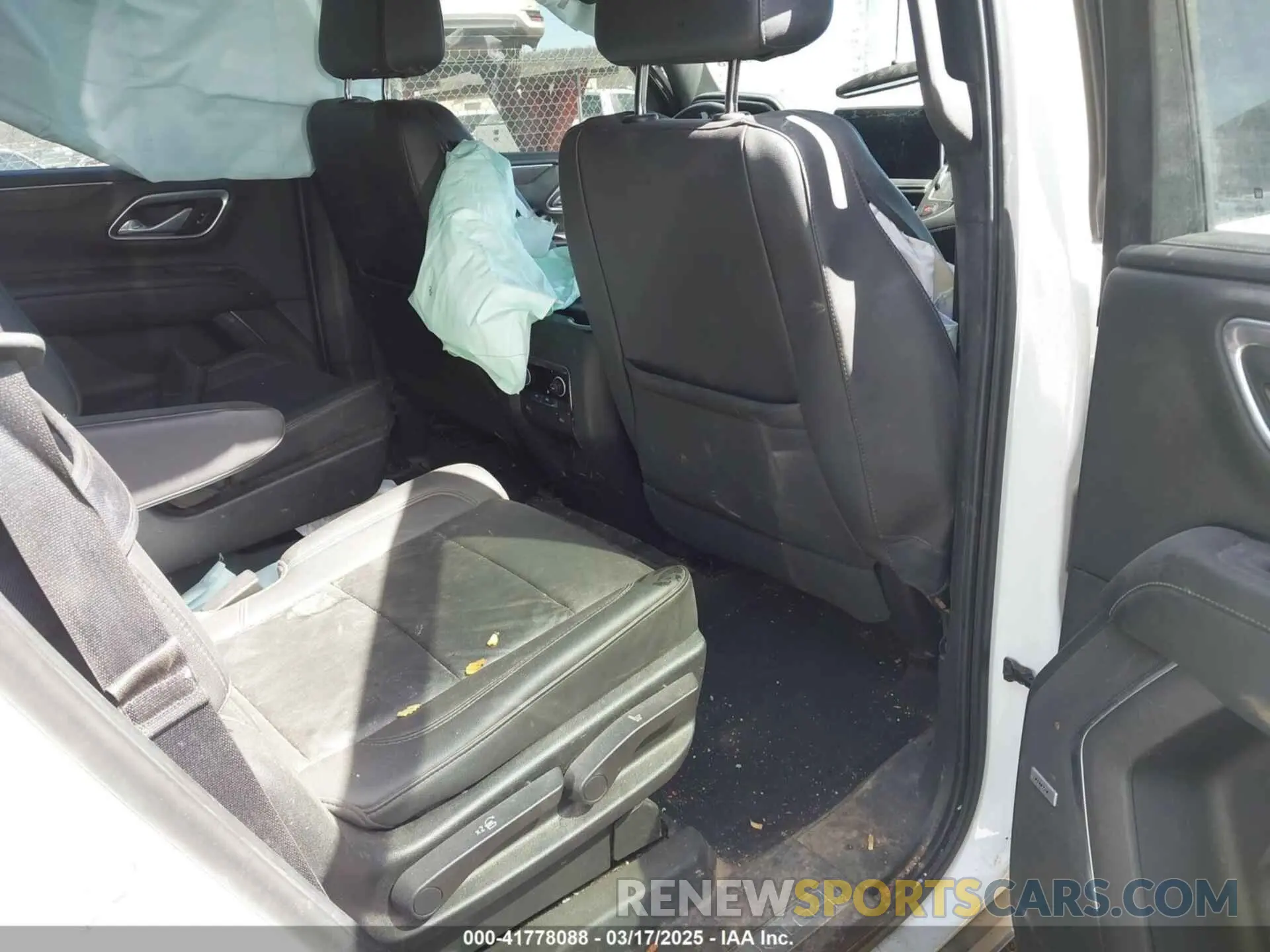 8 Photograph of a damaged car 1GNSKPKD7MR117286 CHEVROLET TAHOE 2021