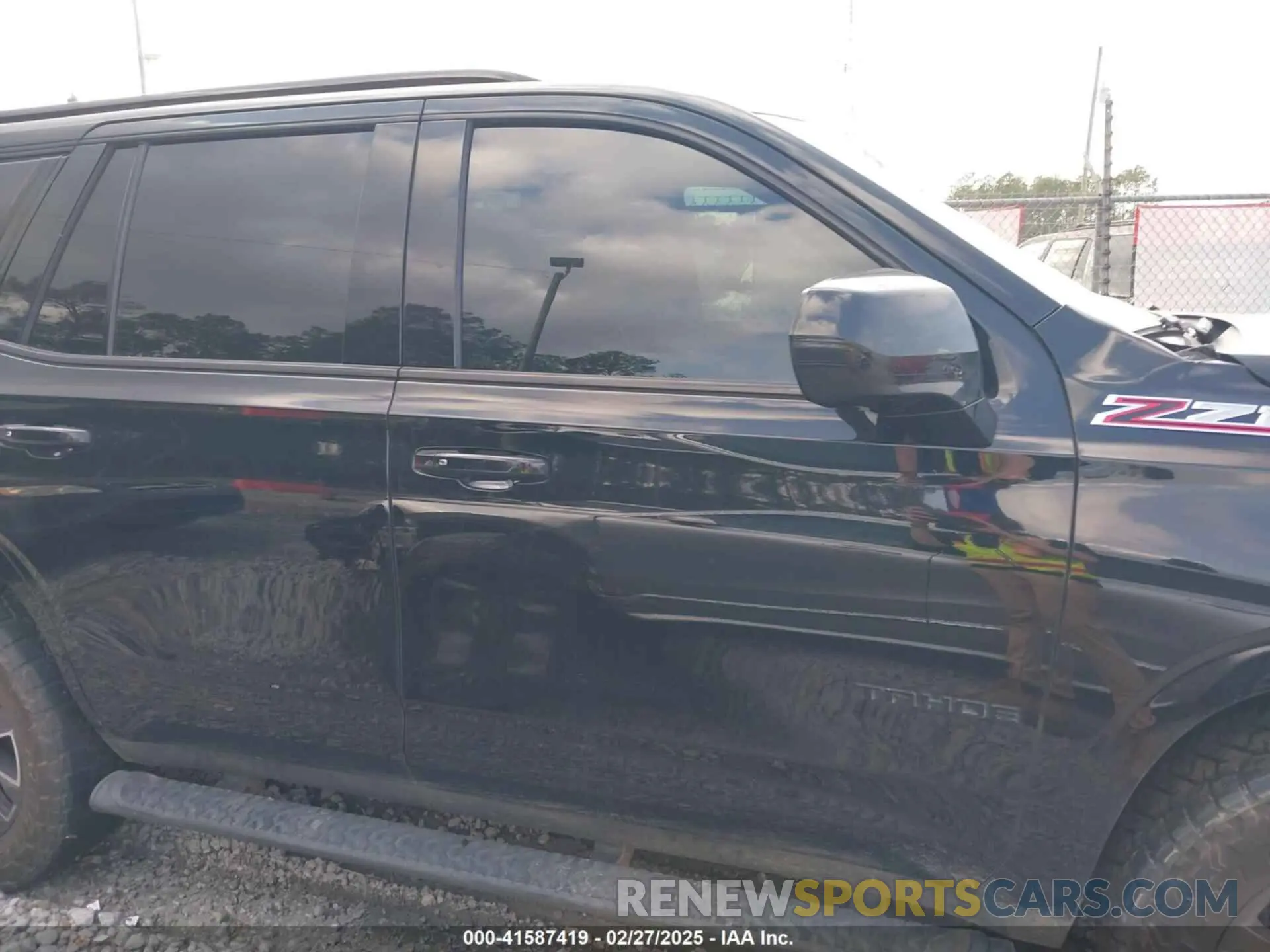 12 Photograph of a damaged car 1GNSKPKD8MR122190 CHEVROLET TAHOE 2021