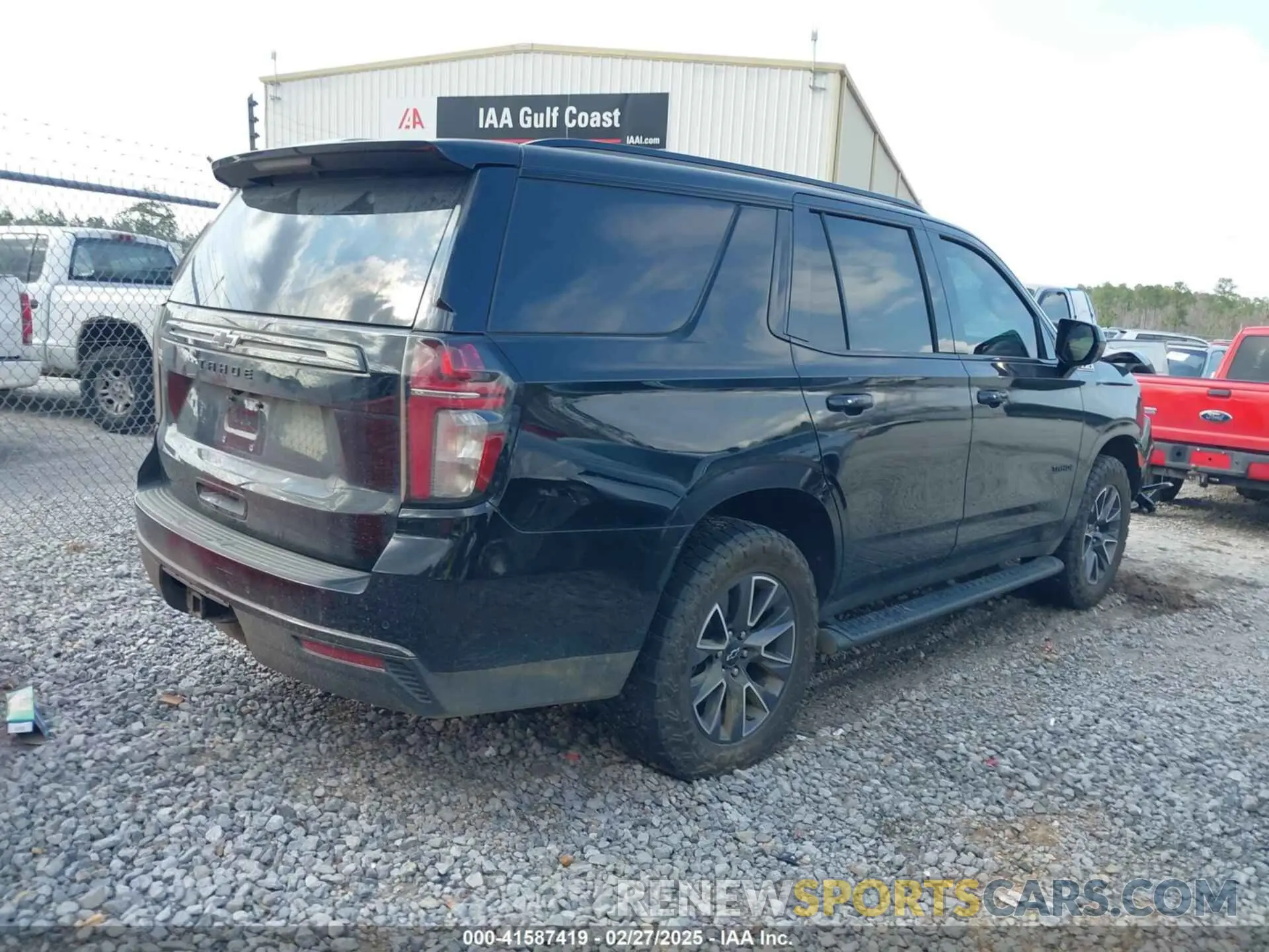 4 Photograph of a damaged car 1GNSKPKD8MR122190 CHEVROLET TAHOE 2021