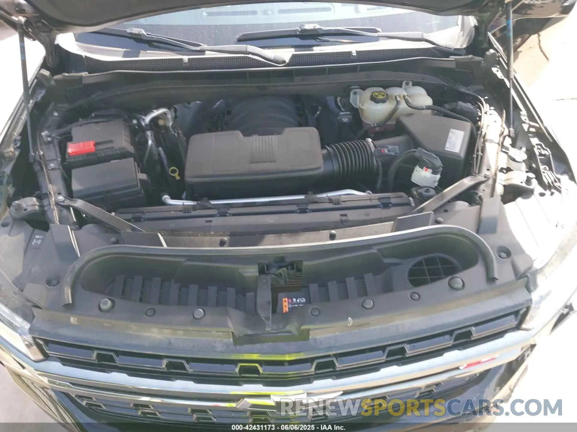 10 Photograph of a damaged car 1GNSKPKD8MR278374 CHEVROLET TAHOE 2021