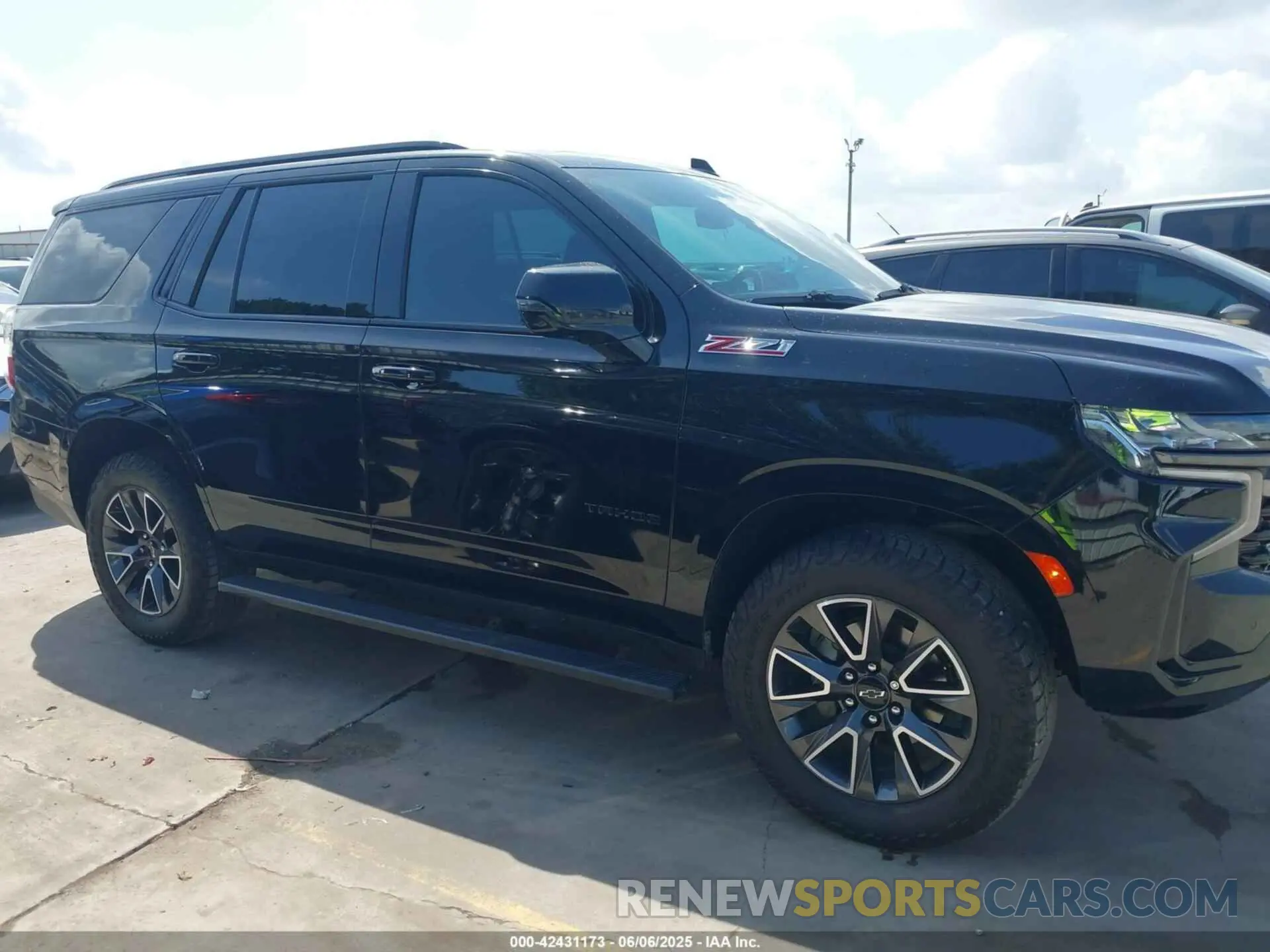 14 Photograph of a damaged car 1GNSKPKD8MR278374 CHEVROLET TAHOE 2021