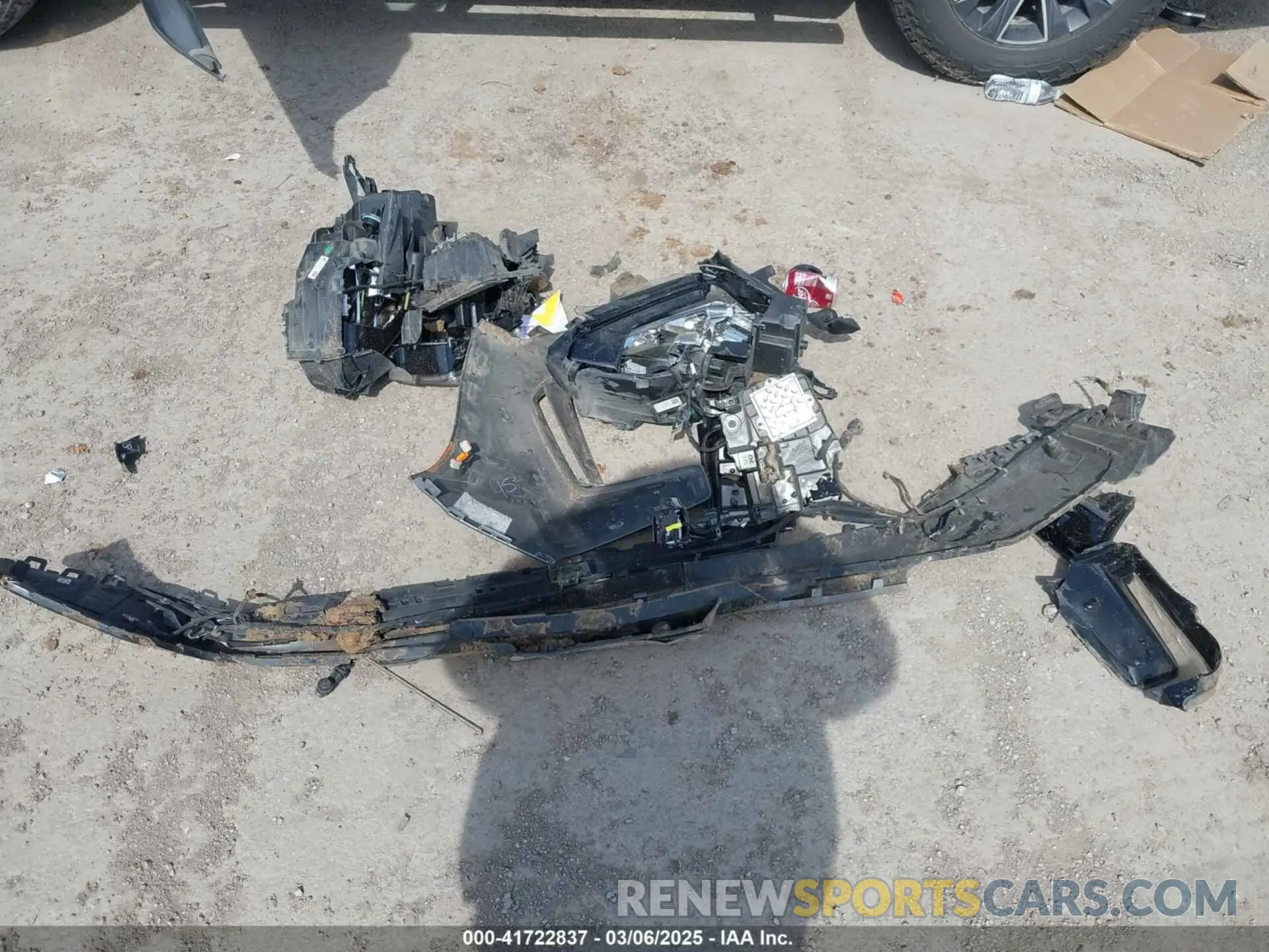 12 Photograph of a damaged car 1GNSKPKD9MR324875 CHEVROLET TAHOE 2021