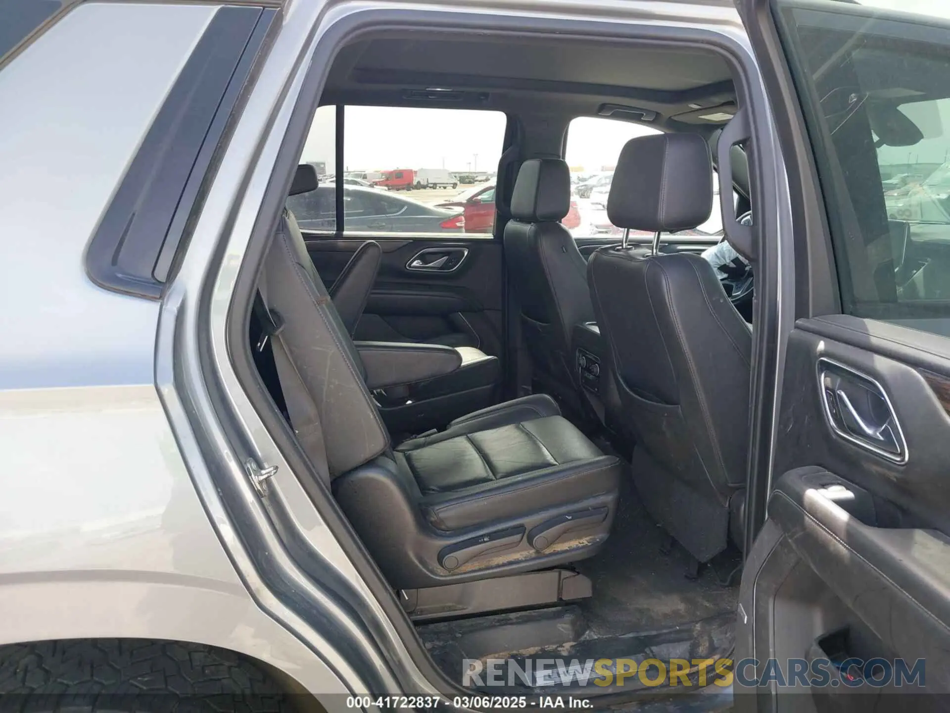 8 Photograph of a damaged car 1GNSKPKD9MR324875 CHEVROLET TAHOE 2021