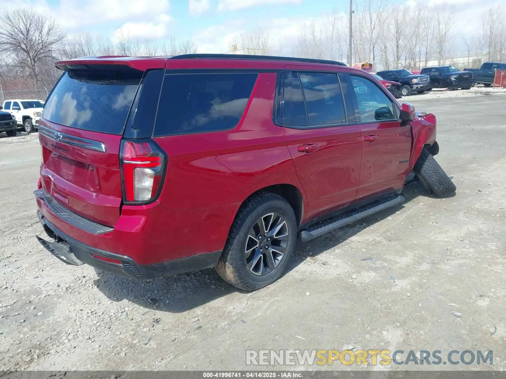 4 Photograph of a damaged car 1GNSKPKD9MR390830 CHEVROLET TAHOE 2021