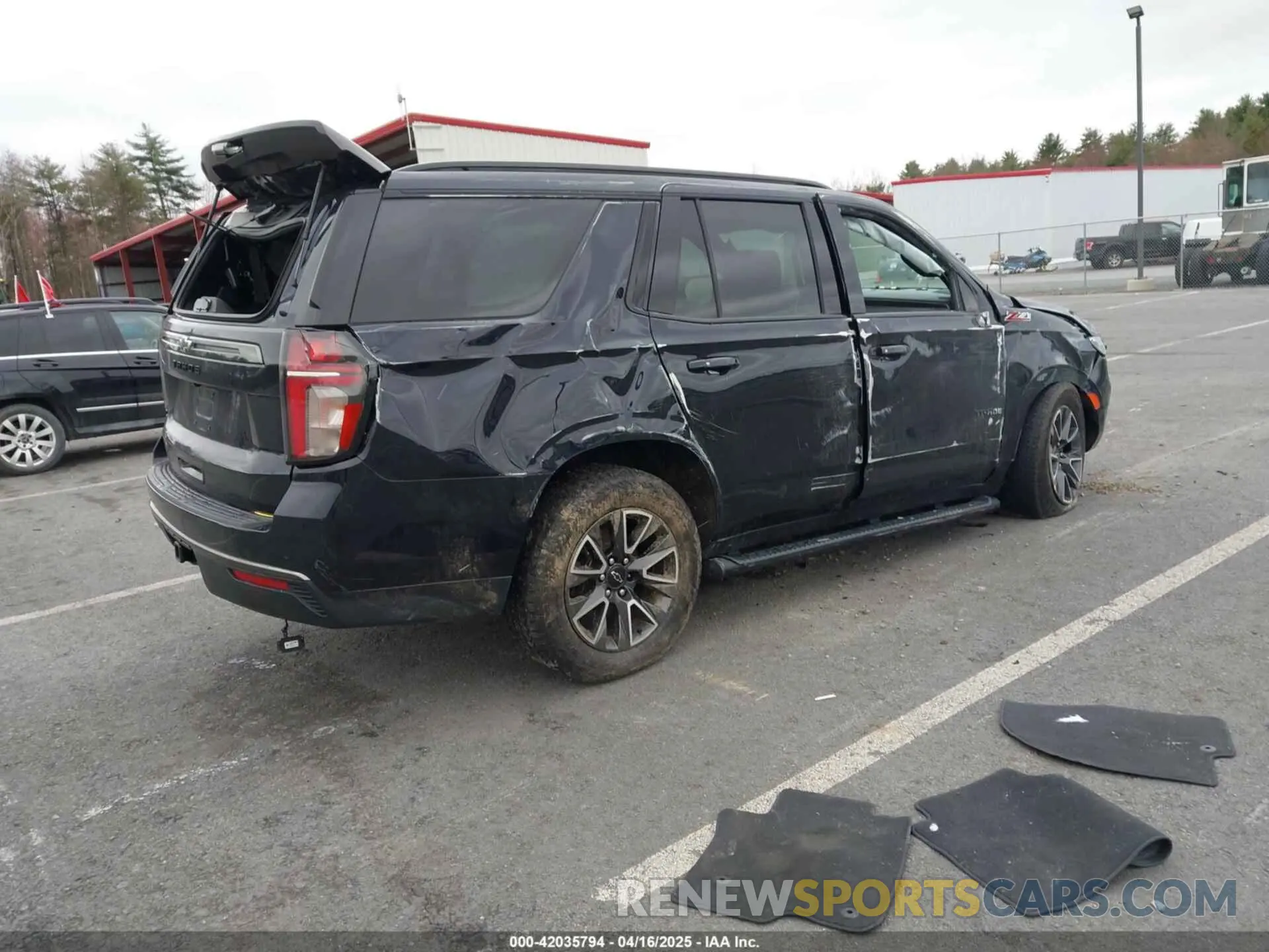 4 Photograph of a damaged car 1GNSKPKD9MR479331 CHEVROLET TAHOE 2021