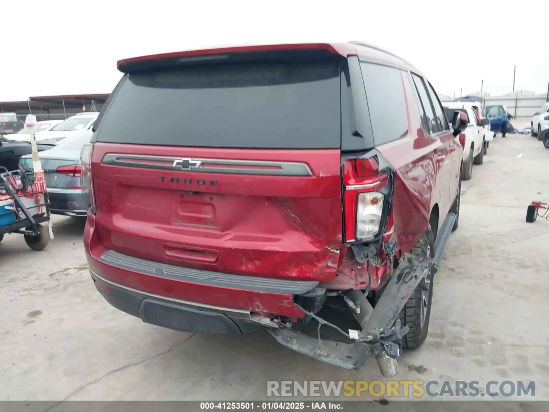 17 Photograph of a damaged car 1GNSKPKDXMR365757 CHEVROLET TAHOE 2021