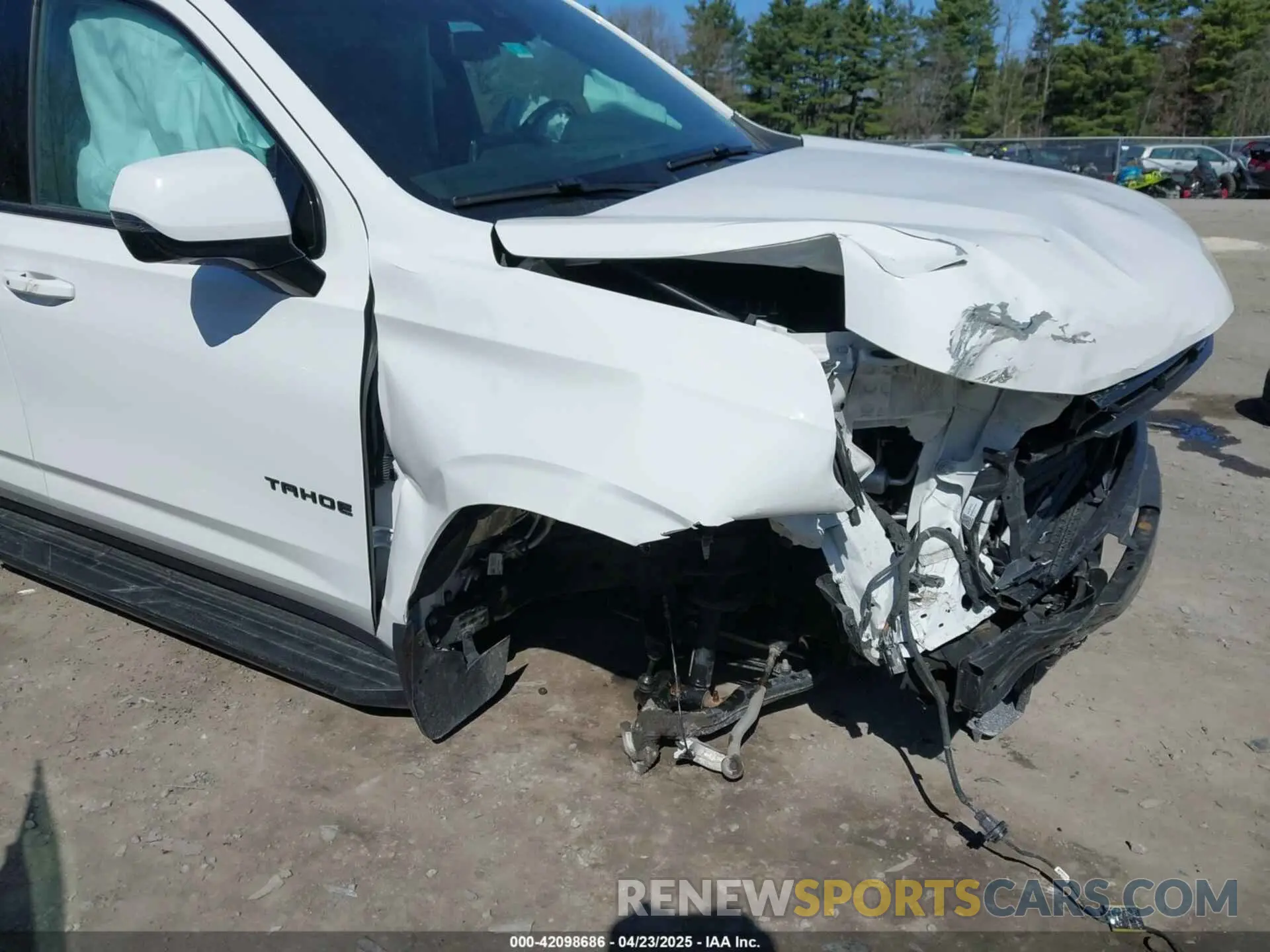 17 Photograph of a damaged car 1GNSKRKD6MR306510 CHEVROLET TAHOE 2021