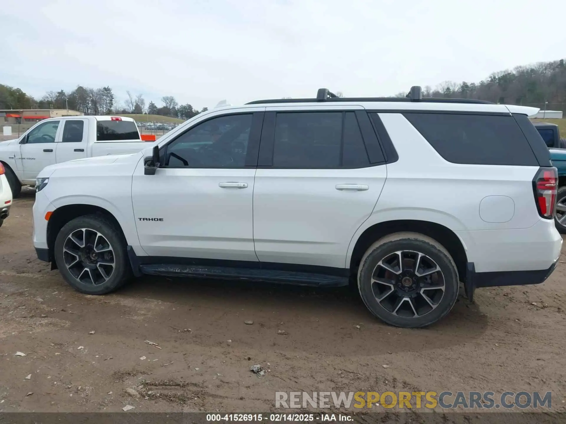 14 Photograph of a damaged car 1GNSKRKD6MR323940 CHEVROLET TAHOE 2021