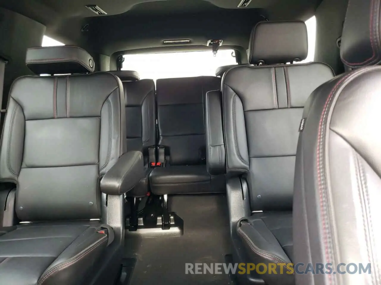 10 Photograph of a damaged car 1GNSKRKD9MR320160 CHEVROLET TAHOE 2021