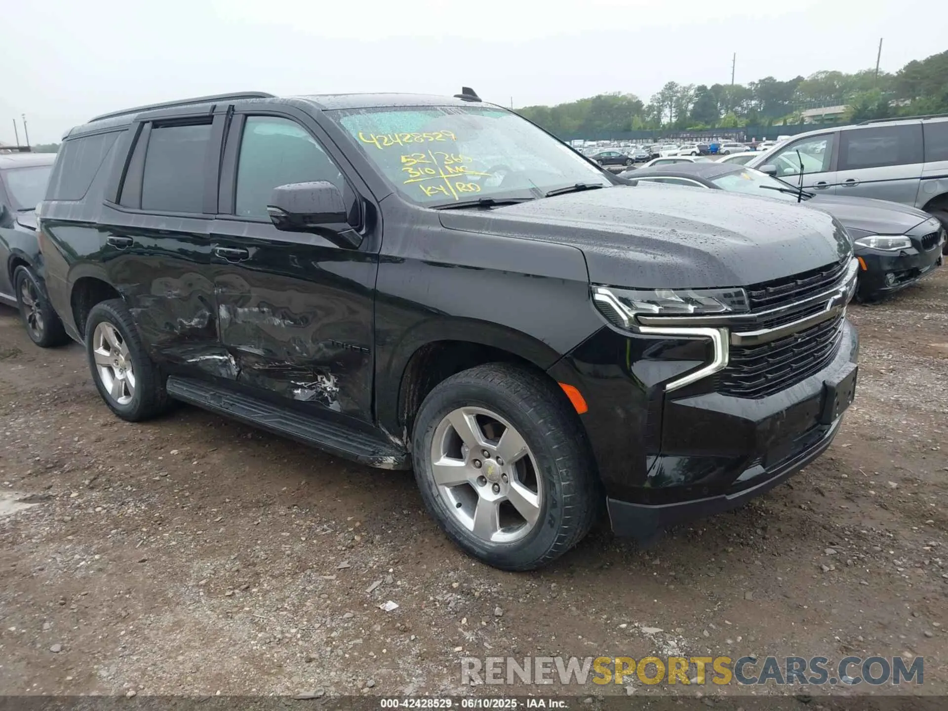 1 Photograph of a damaged car 1GNSKRKDXMR328509 CHEVROLET TAHOE 2021