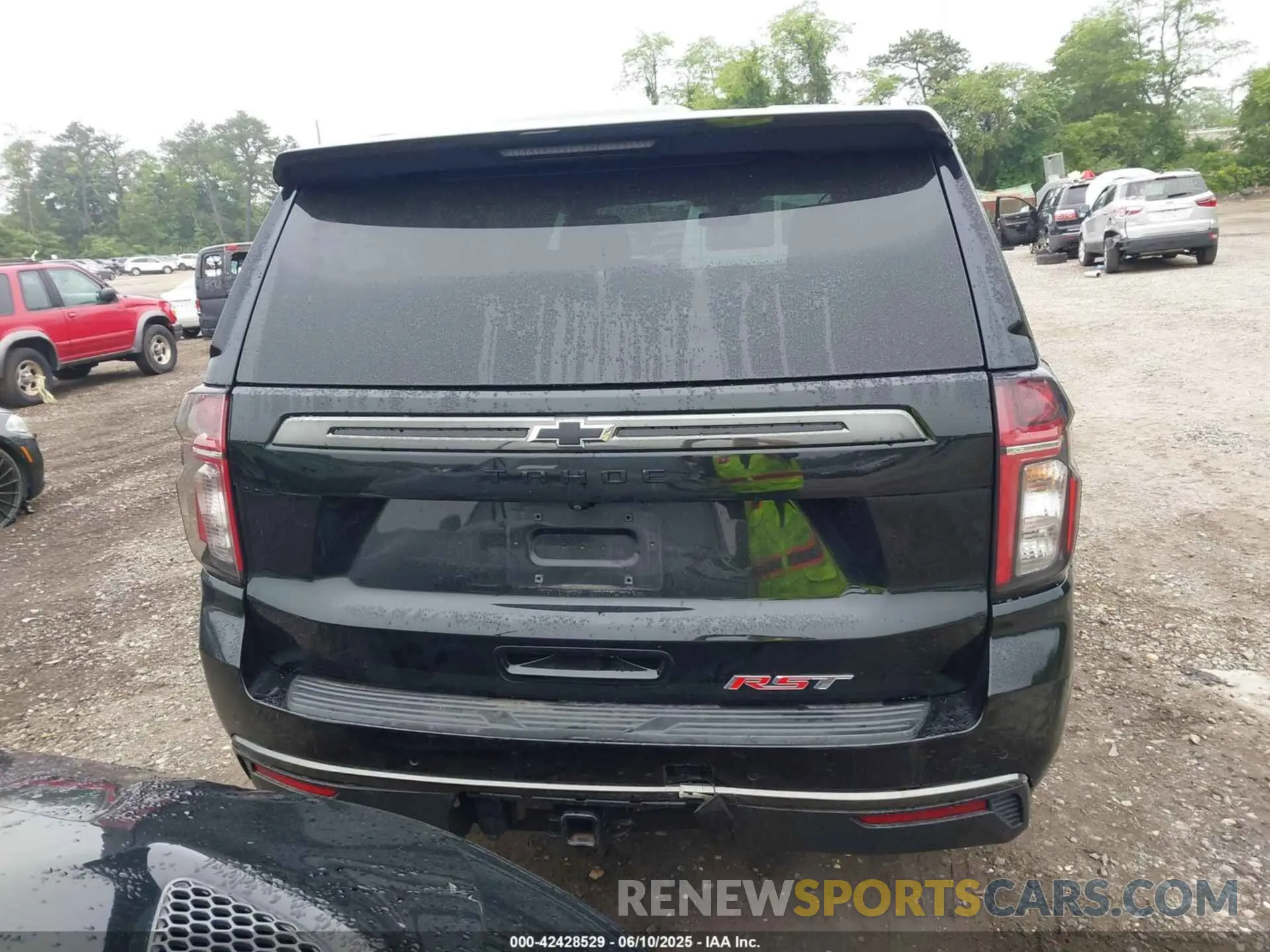 16 Photograph of a damaged car 1GNSKRKDXMR328509 CHEVROLET TAHOE 2021