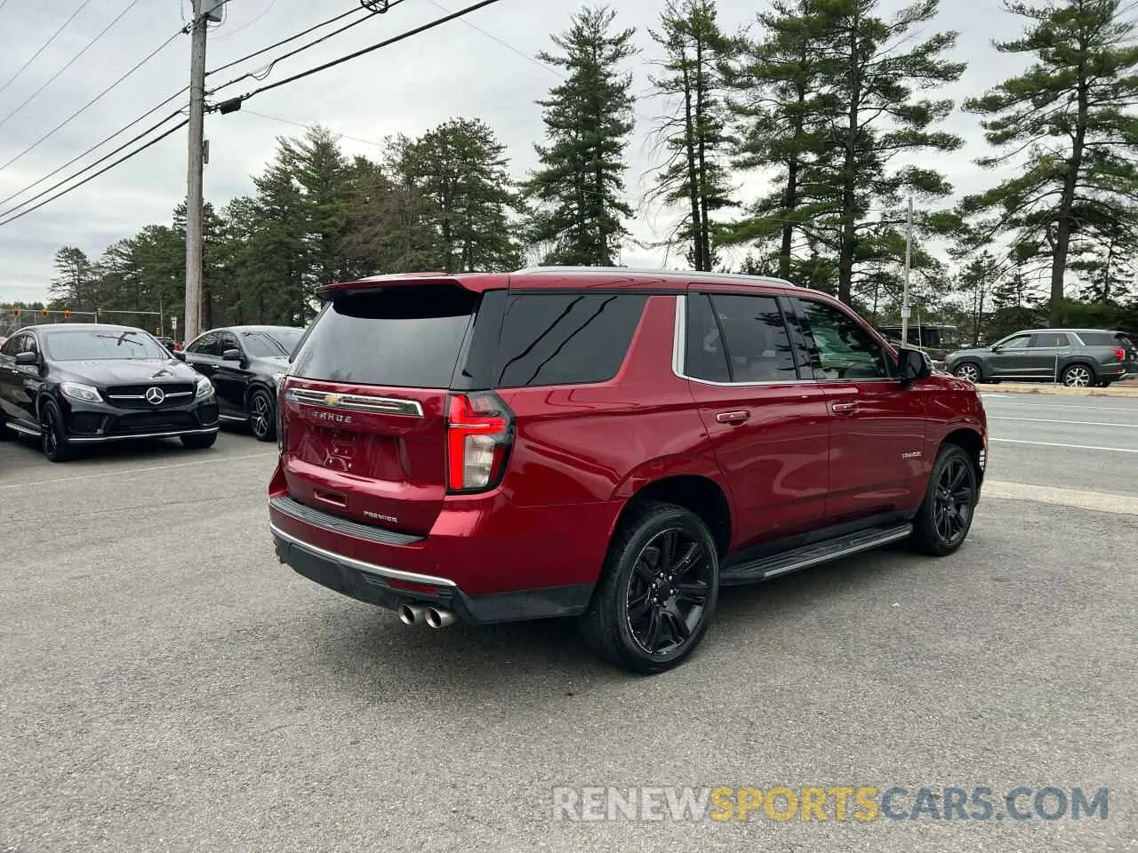 4 Photograph of a damaged car 1GNSKSKD4MR128426 CHEVROLET TAHOE 2021