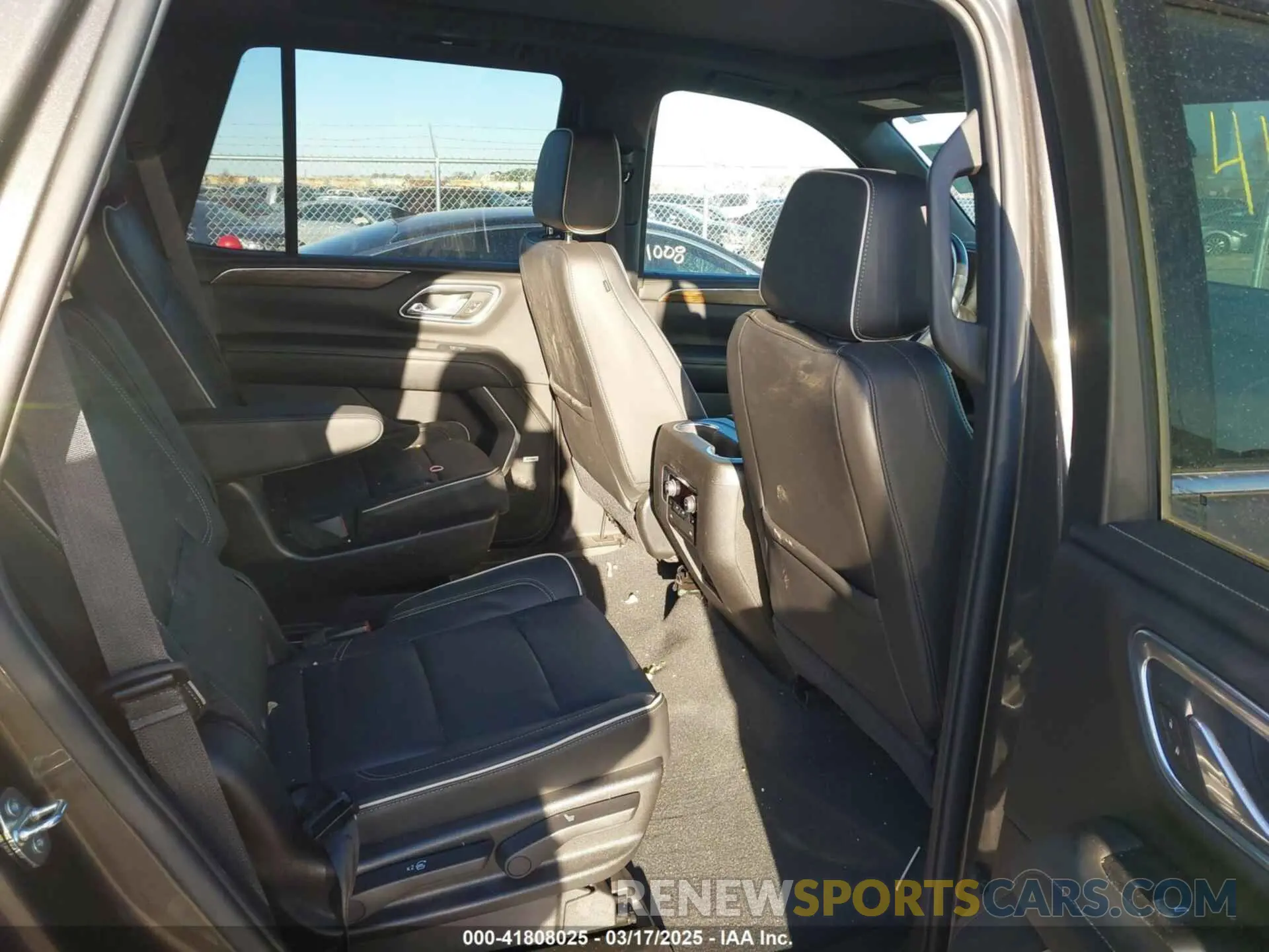 8 Photograph of a damaged car 1GNSKSKD7MR153708 CHEVROLET TAHOE 2021