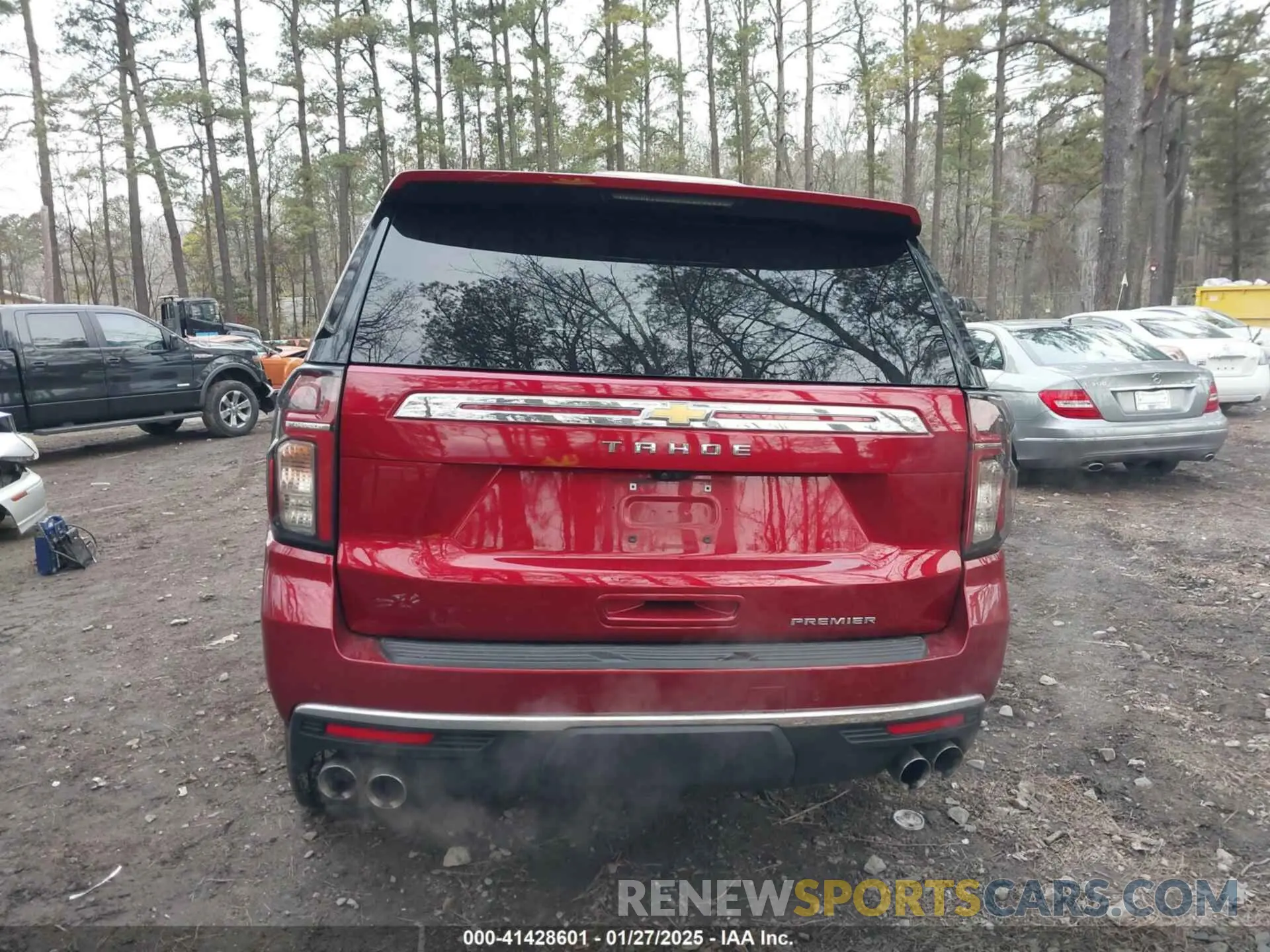 17 Photograph of a damaged car 1GNSKSKD8MR184627 CHEVROLET TAHOE 2021
