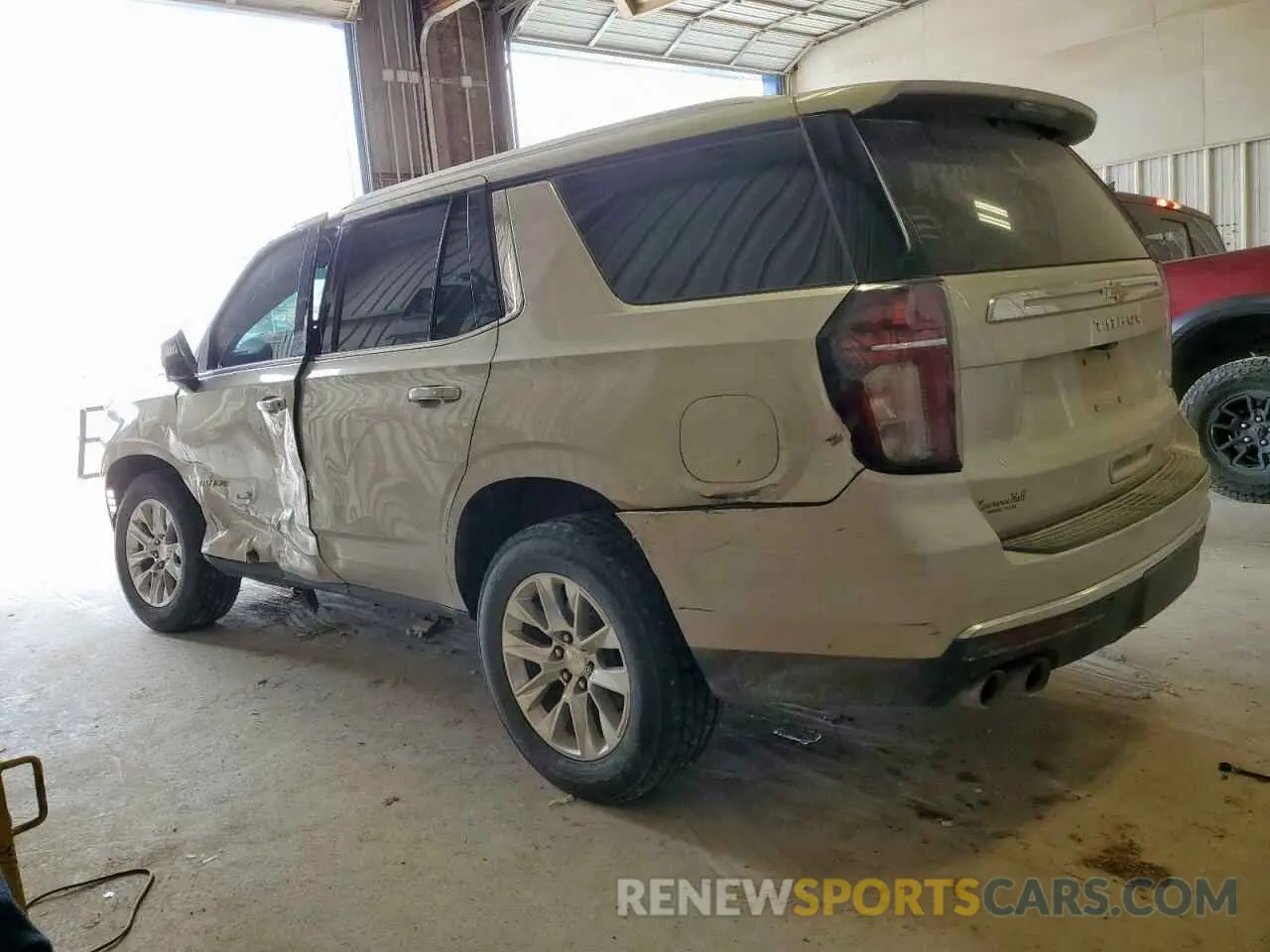 2 Photograph of a damaged car 1GNSKSKD9MR213309 CHEVROLET TAHOE 2021